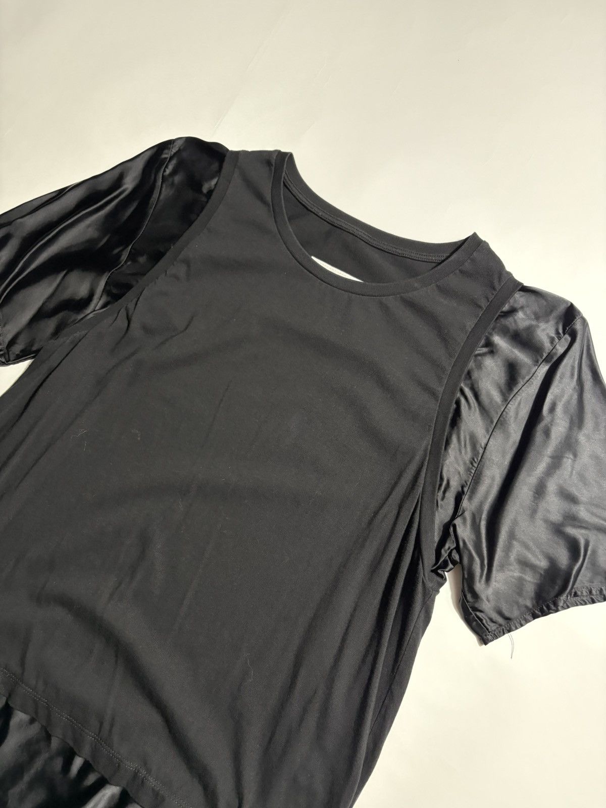 Maison Margiela MAISON MARGIELA BLACK SATIN SPLICED TSHIRT Size S / US 4 / IT 40 - 2 Thumbnail