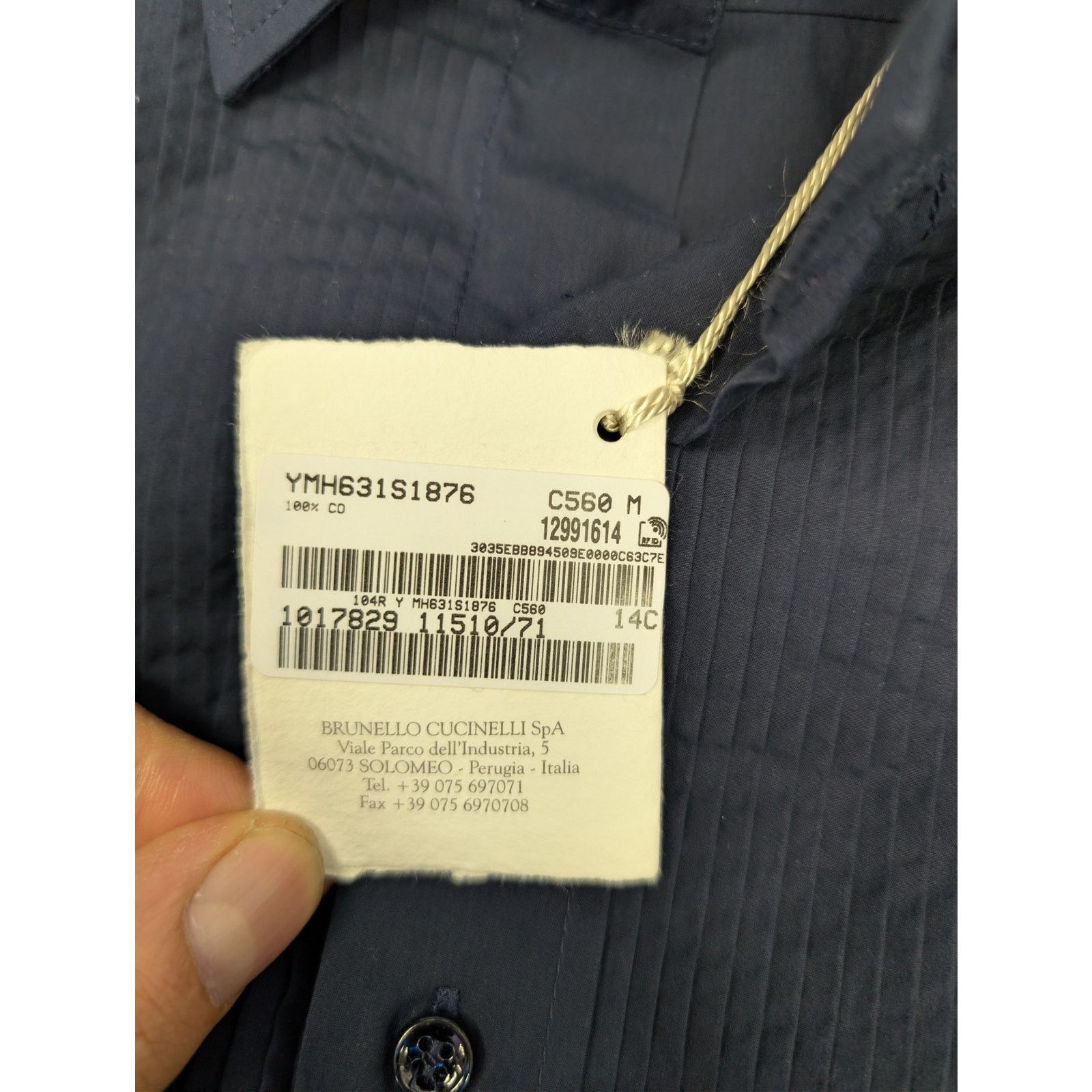 Brunello Cucinelli o1rshd1 CC20 Tuxedo shirt with pleating for Man in Navy Blue Size US M / EU 48-50 / 2 - 22 Thumbnail