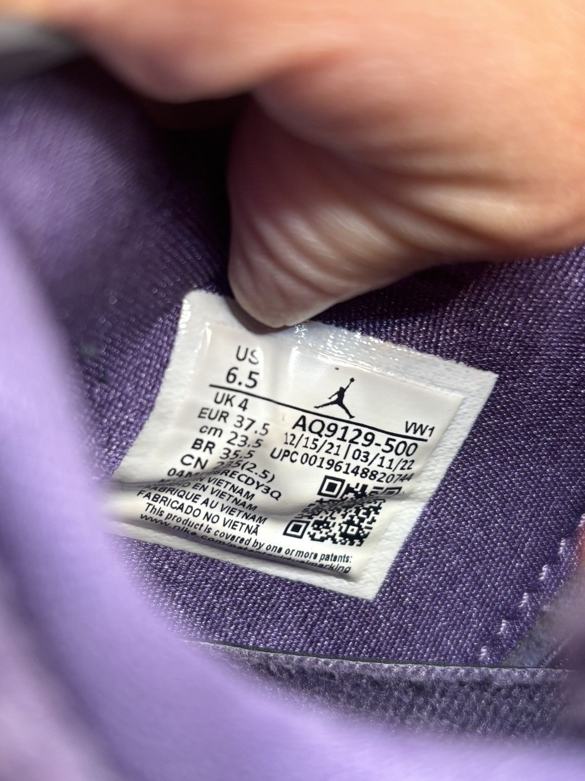 Jordan Brand Air Jordan 4 purple canyon Size US 6.5 / IT 36.5 - 6 Thumbnail