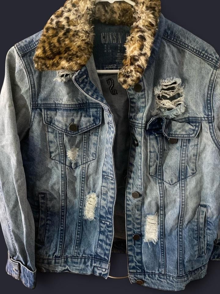 Forever 21 Guns n Roses Rare Forever 21 Denim Jacket Size L / US 10 / IT 46 - 2 Thumbnail