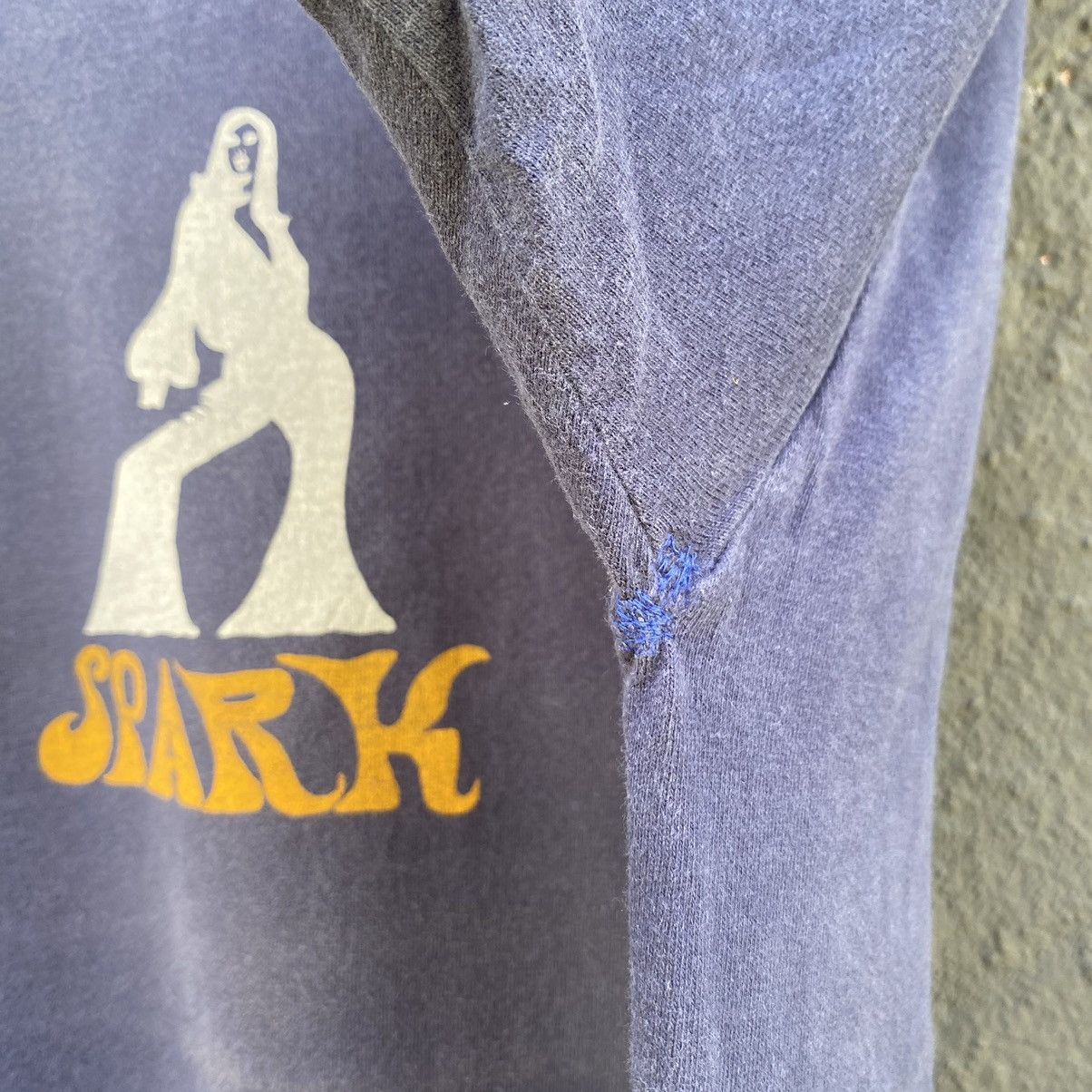 Girl Skateboards Thrashed Faded Vintage Y2K Spark Skateboard ERD GRUNGE TEE Size US M / EU 48-50 / 2 - 7 Thumbnail