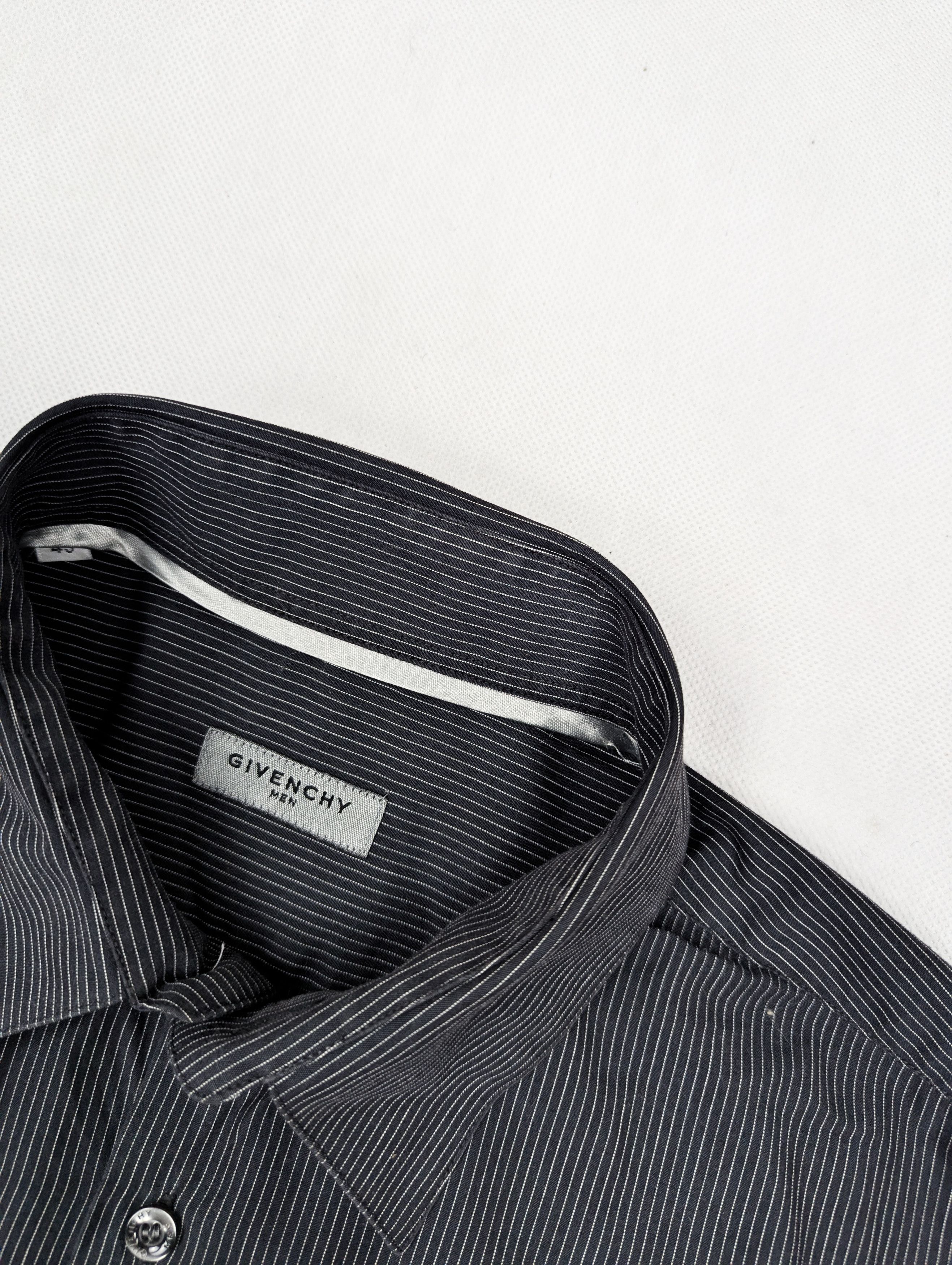 Givenchy Givenchy grey shirt Size US XL / EU 56 / 4 - 2 Thumbnail