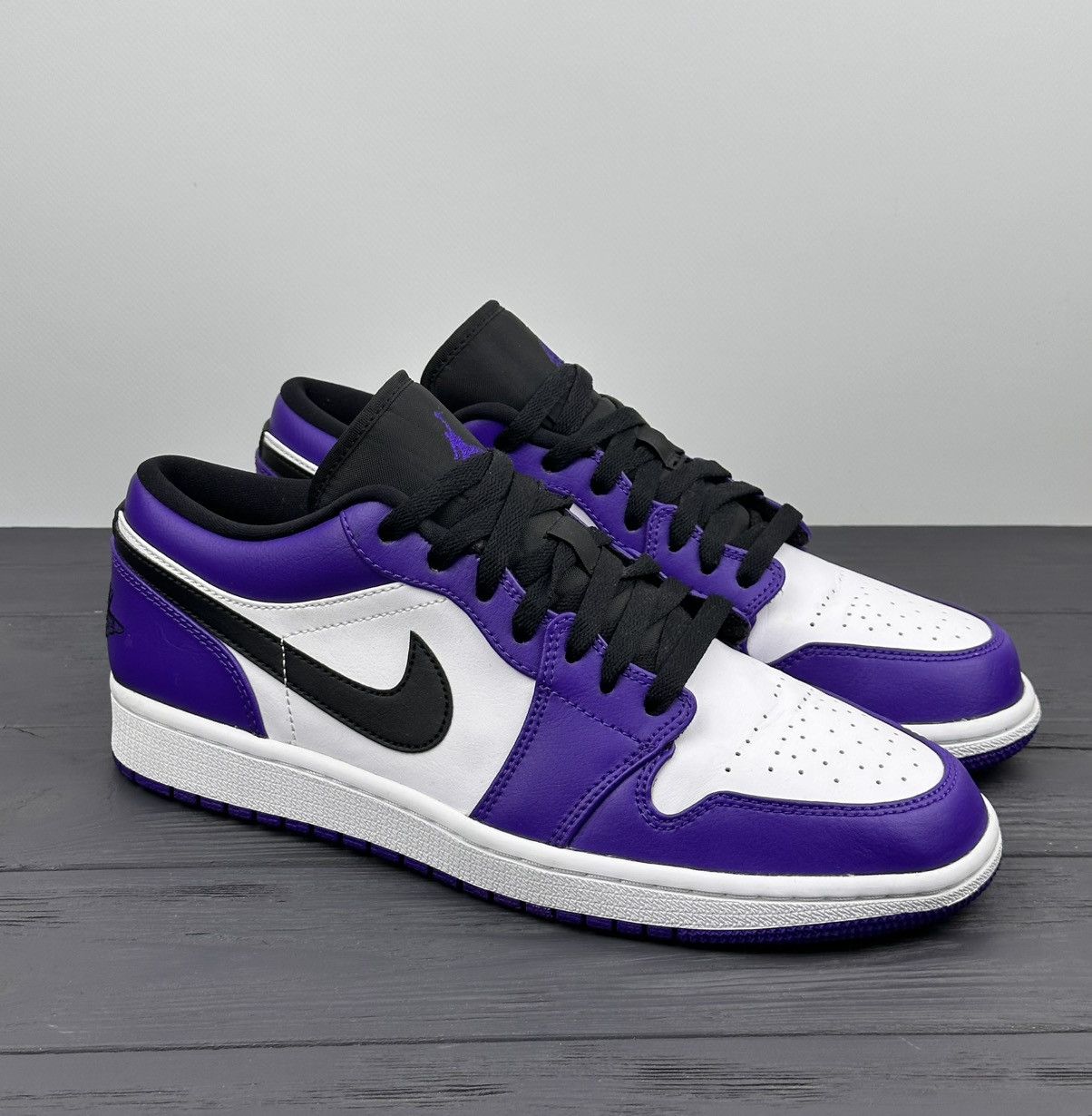 Nike Nike Air Jordan 1 Low Leather Court Purple White Black Sz 9 Size US 9 / EU 42 - 1 Thumbnail