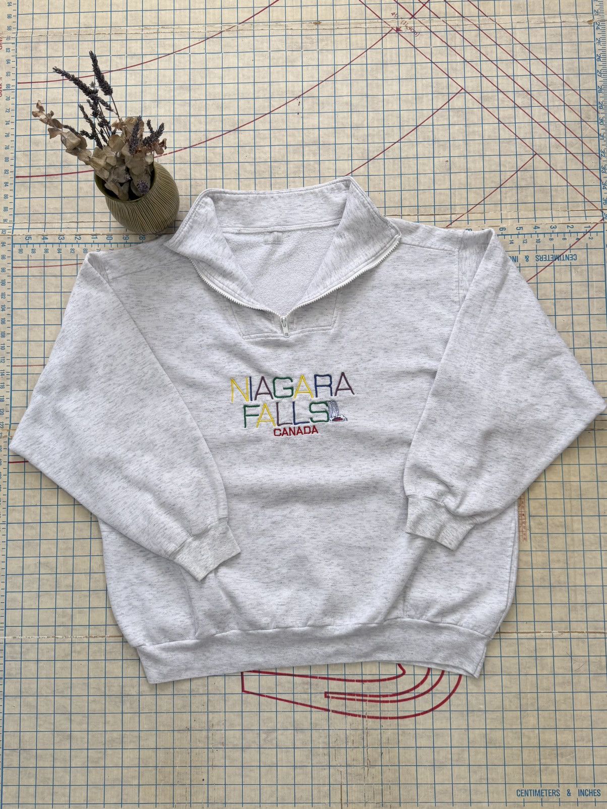 Vintage Vintage Niagra Falls Canada Tourist 1/4 Zip Sweater XL Size US XL / EU 56 / 4 - 7 Thumbnail