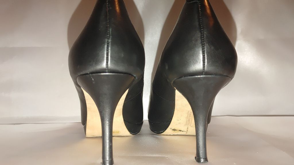 Vince Camuto Vince Camuto Leather Peep Toe Pumps Size 8M Size US 8 / IT 38 - 7 Thumbnail