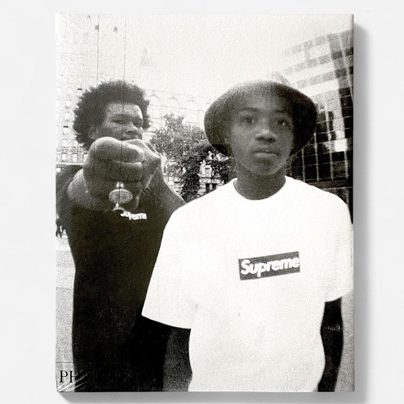 Supreme Supreme hardcover book phaidon published Size ONE SIZE - 1 Thumbnail
