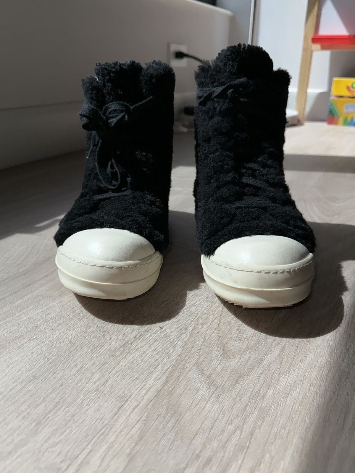Rick Owens Black Mainline Shearling Ramones High Sneakers Size US 7 / EU 40 - 14 Thumbnail
