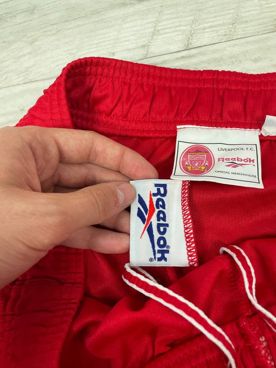 Reebok REEBOK LIVERPOOL 1996 1998 HOME FOOTBALL SOCCER SHORTS Size US 32 / EU 48 - 8 Thumbnail