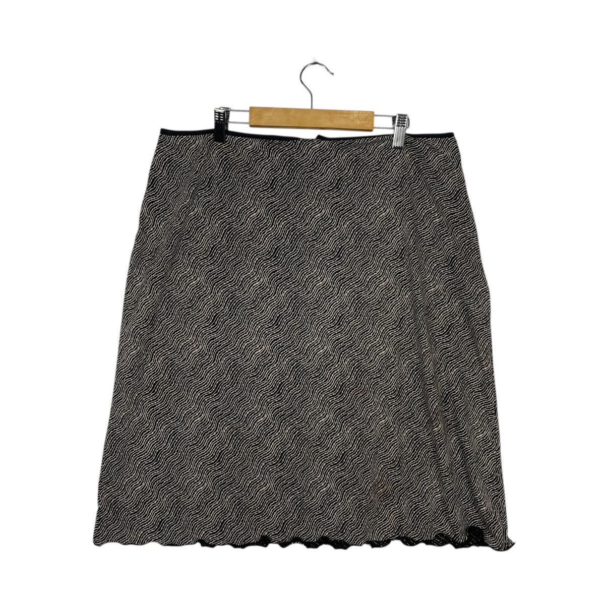 Vintage Vintage Max Studio Wave Print Midi Skirt Black White USA Size 33" - 1 Thumbnail