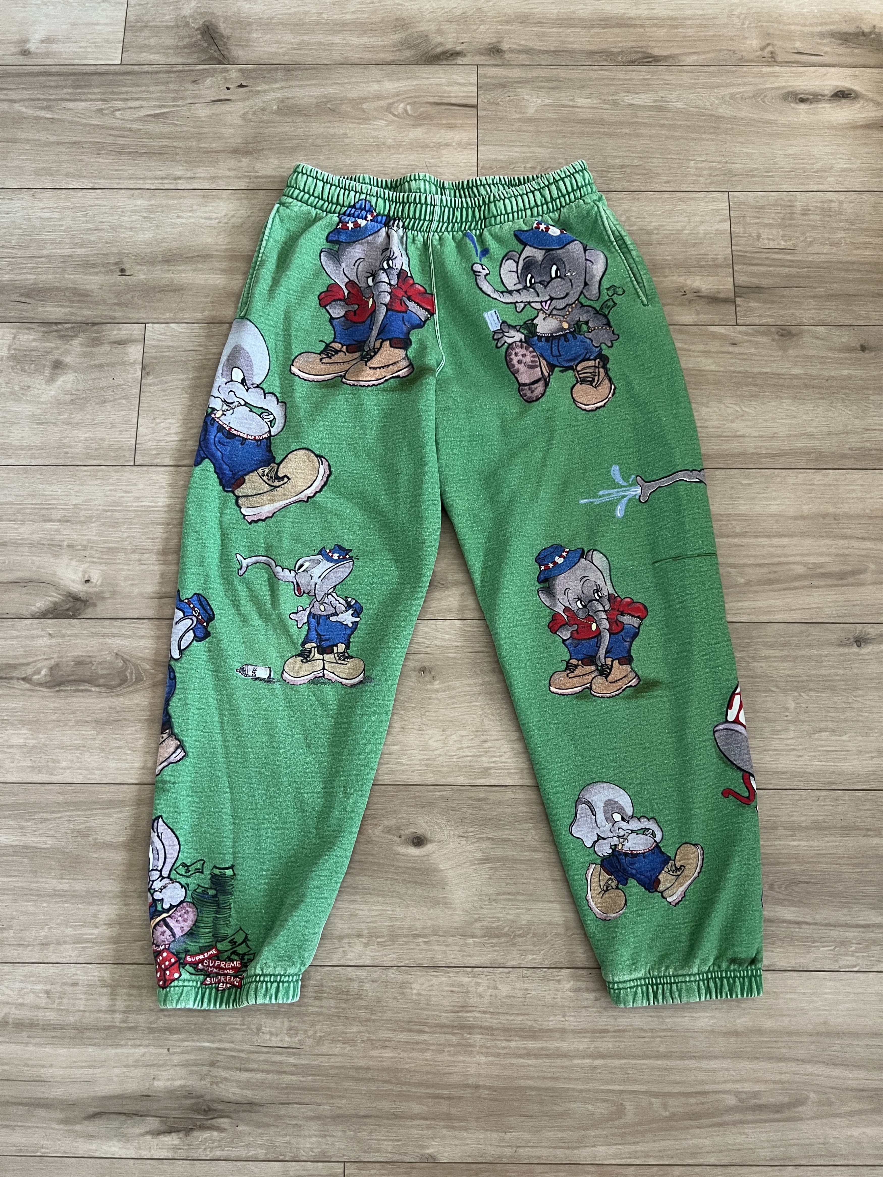 Streetwear × Supreme Supreme east broadway sweatpants all over