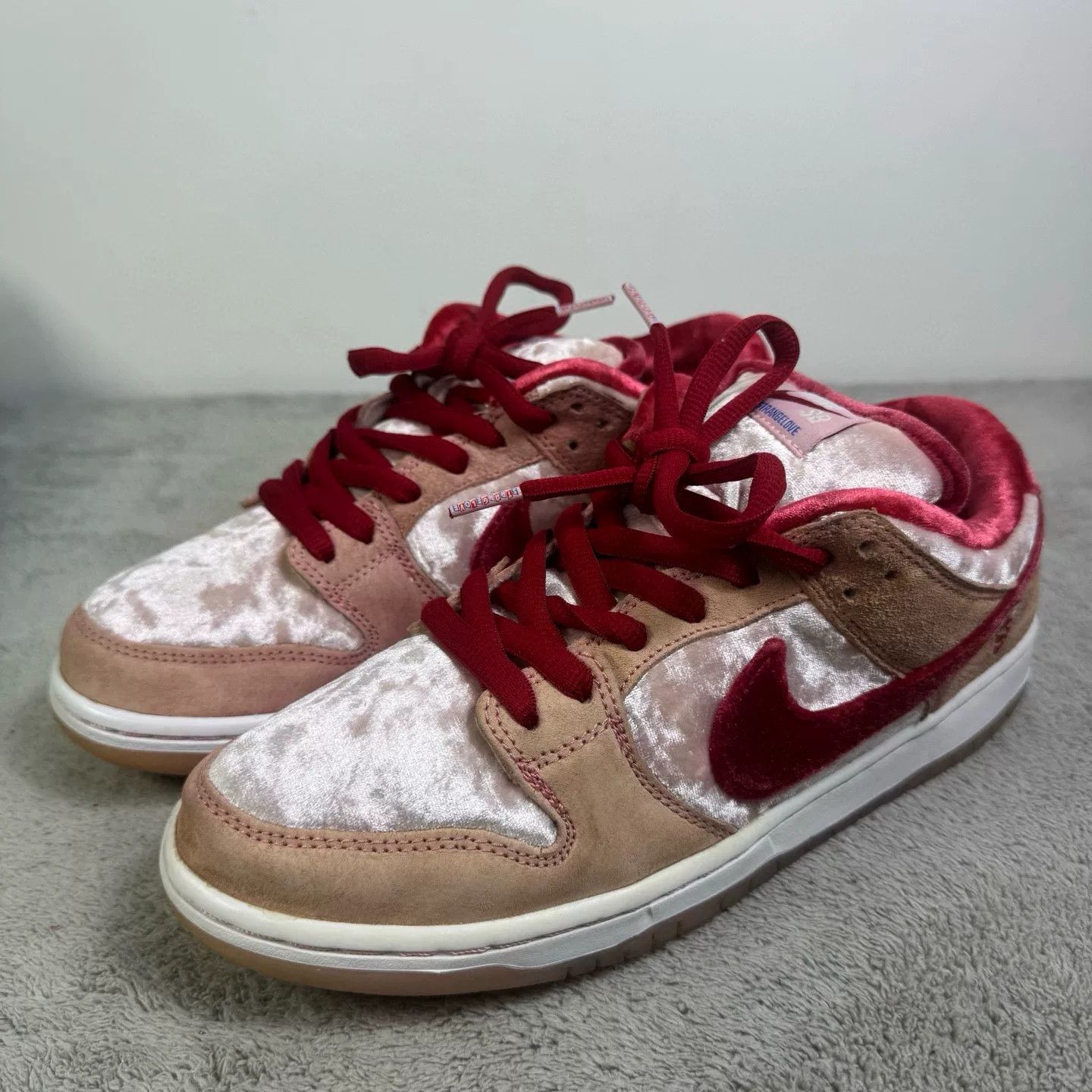 Nike Nike DUNK Lowtop Sneakers 42 Men Size US 9 / EU 42 - 1 Thumbnail