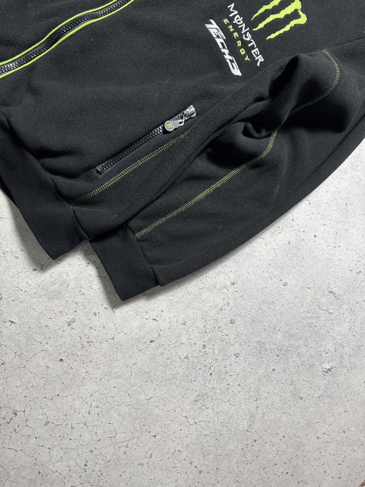 Vintage Monster Energy Full Zip Fleece Jacket Tech 3 Black Size L Size US L / EU 52-54 / 3 - 3 Thumbnail