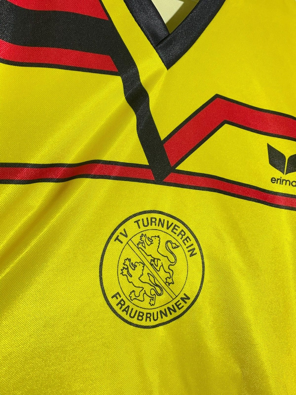 Errea × Vintage Turnverein Fraubrunnen Errea 80-90’s Vintage Football Shirt Size US M / EU 48-50 / 2 - 3 Thumbnail