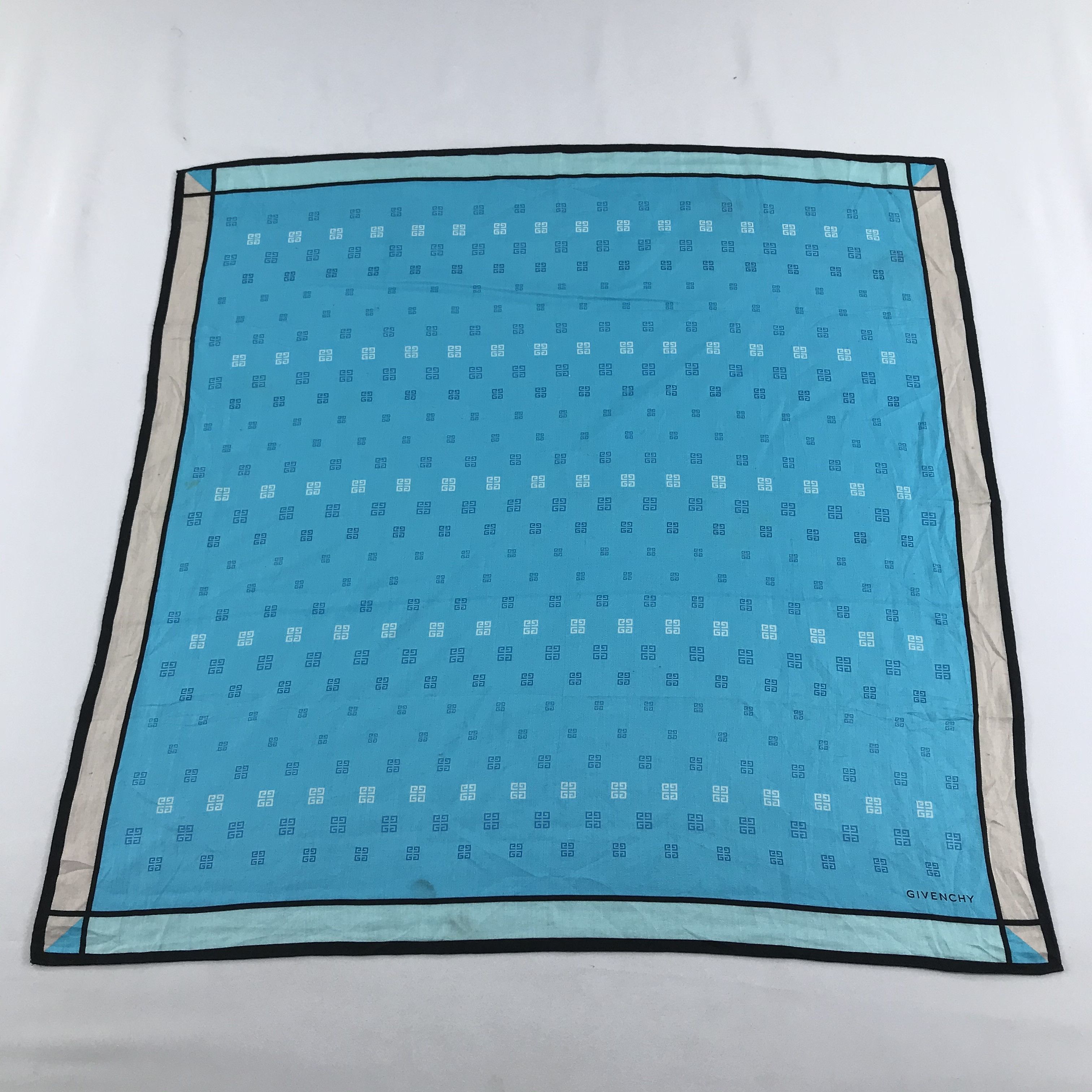 Givenchy VINTAGE Givenchy Handkerchief Bandana Neckerchief H706 Size ONE SIZE - 1 Thumbnail