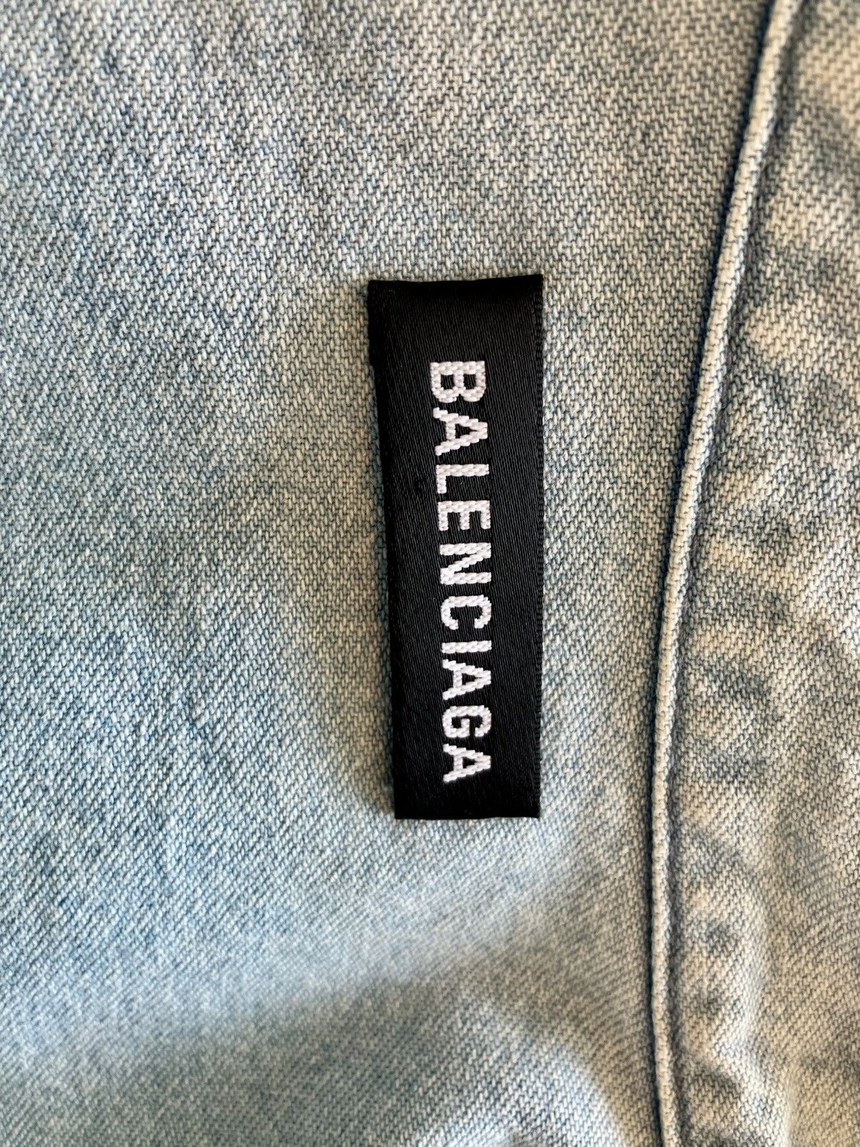 Balenciaga Balenciaga Oversized Denim Shirt, Washed Look Size US M / EU 48-50 / 2 - 3 Thumbnail