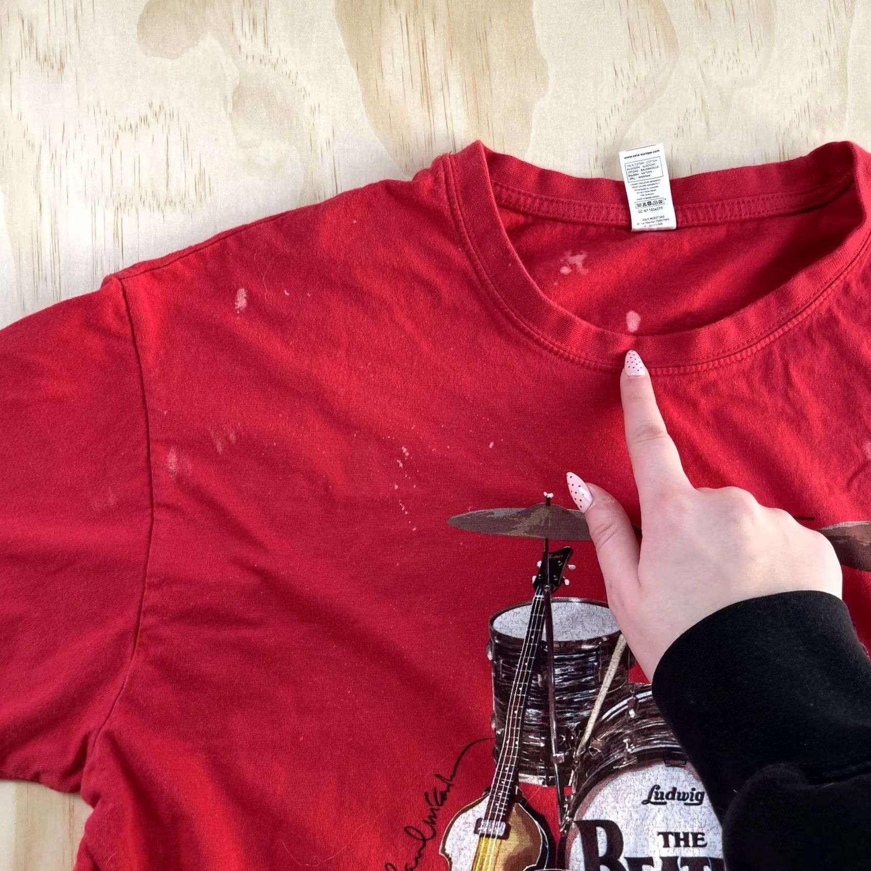Vintage The Beatles Shirt Womens XL Red Drum Kit Guitars Graphic Band Tee T-Shirt Size XL / US 12-14 / IT 48-50 - 3 Thumbnail