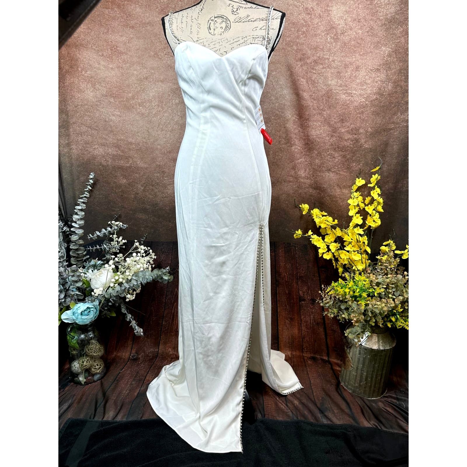 Other Mac Duggal Sweetheart Evening Gown Rhinestone Accent White 2 Size XS / US 0-2 / IT 36-38 - 9 Thumbnail