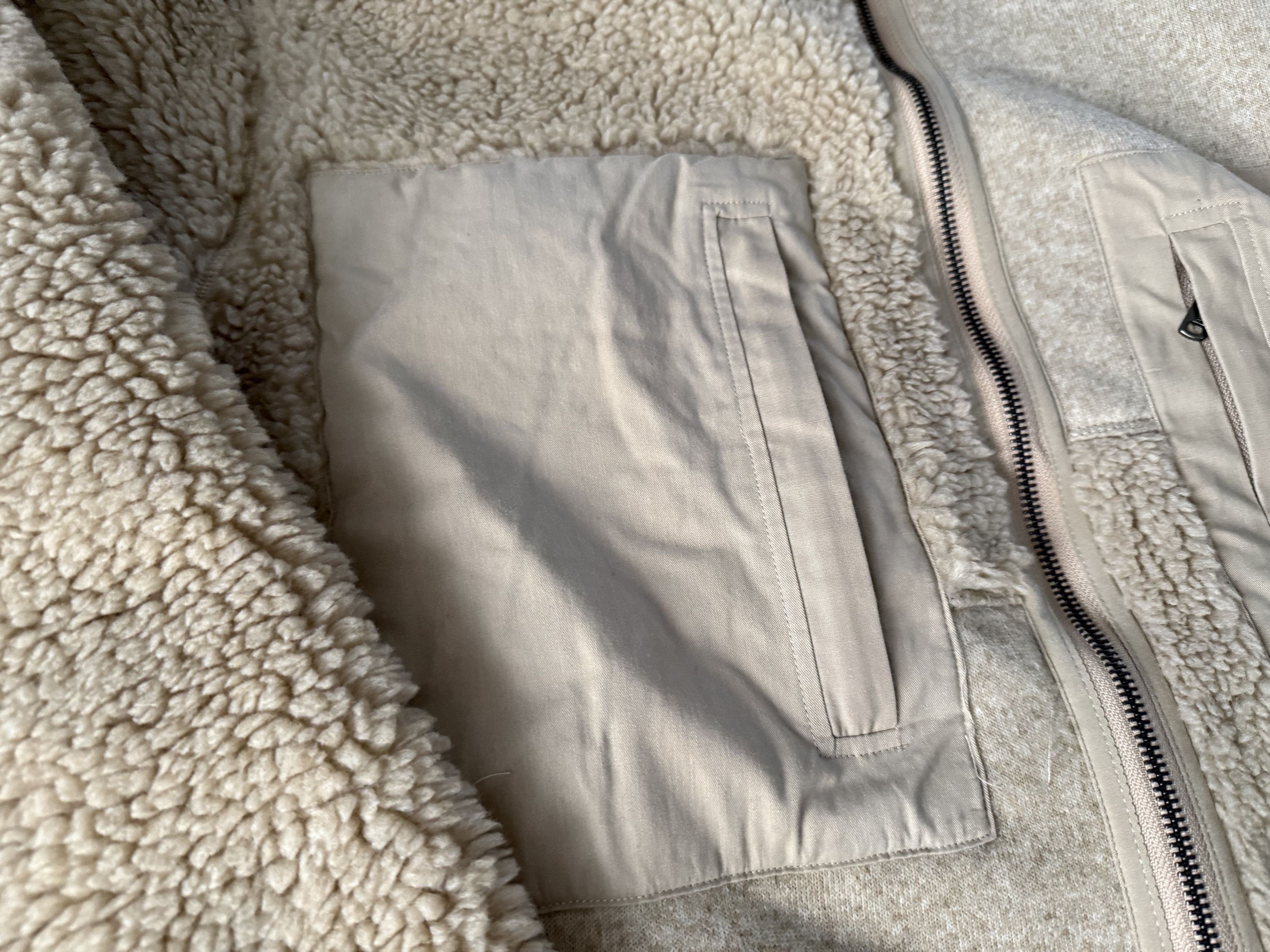 Todd Snyder Todd Snyder Sherpa Full-Zip Jacket in Stone Large $298 Size US L / EU 52-54 / 3 - 3 Thumbnail