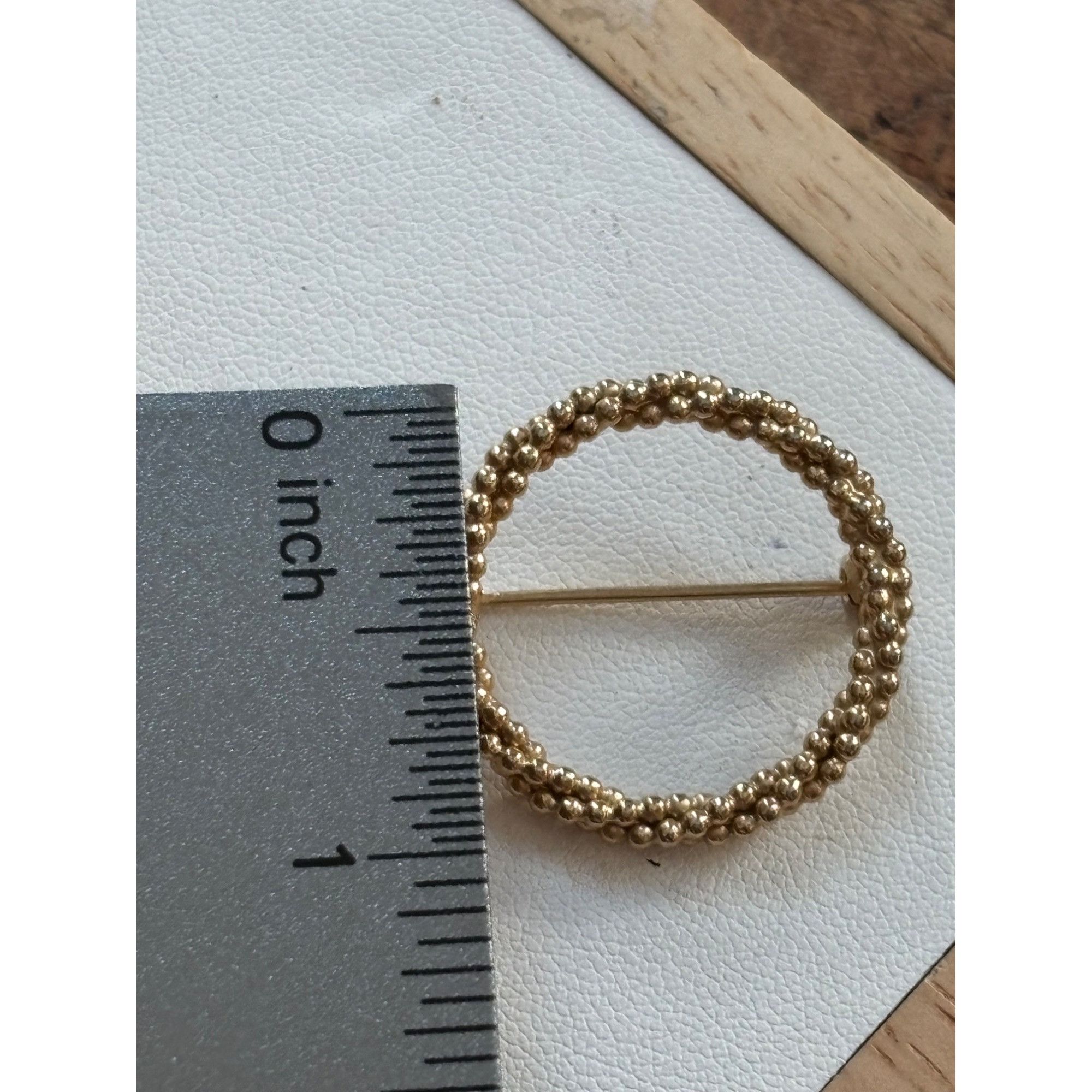Other Vintage Gold Tone Leaf & Beaded Circle Brooch Set Size ONE SIZE - 10 Thumbnail
