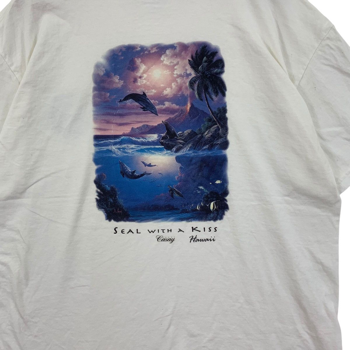 Vintage Vintage 90’ ANTHONY CASAY HAWAII Seal With A Kiss Tee Shirt Size US L / EU 52-54 / 3 - 5 Thumbnail