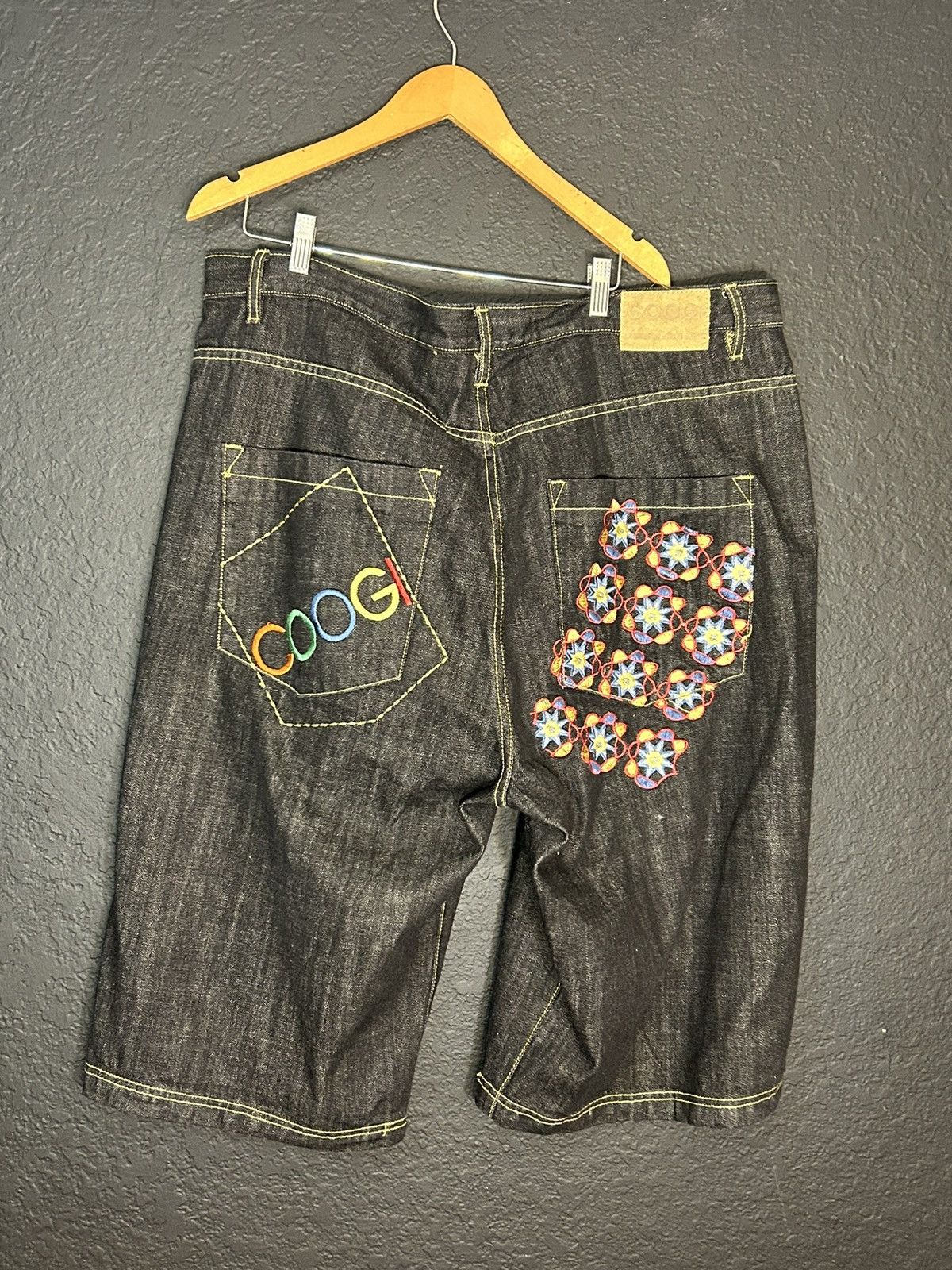 Coogi Vintage Coogie Embroidered Jorts Size US 44 / EU 60 - 8 Thumbnail