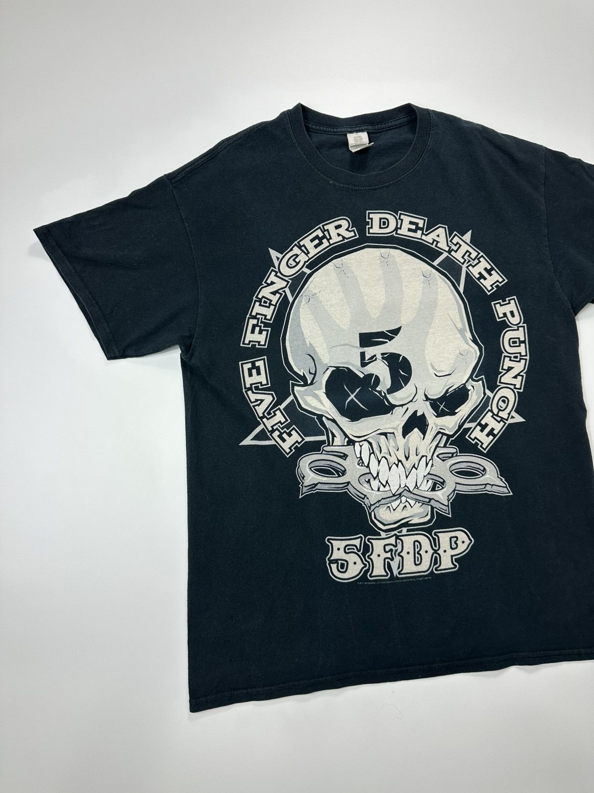 Band Tees 5 Finger Death Punch T-shirt Band Tees Logo 2011 Size US L / EU 52-54 / 3 - 3 Thumbnail