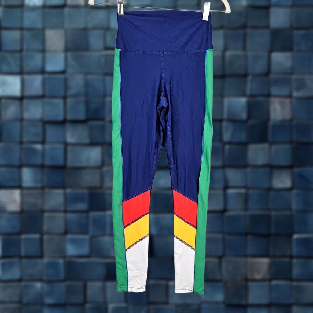 Beach Riot Beach Riot Colorblock Legging Workout Running Size S Women Blue Polyester Spandex Skinny Regular Inseam 25 Mid Casual Athletic Size 28" / US 6 / IT 42 - 1 Thumbnail
