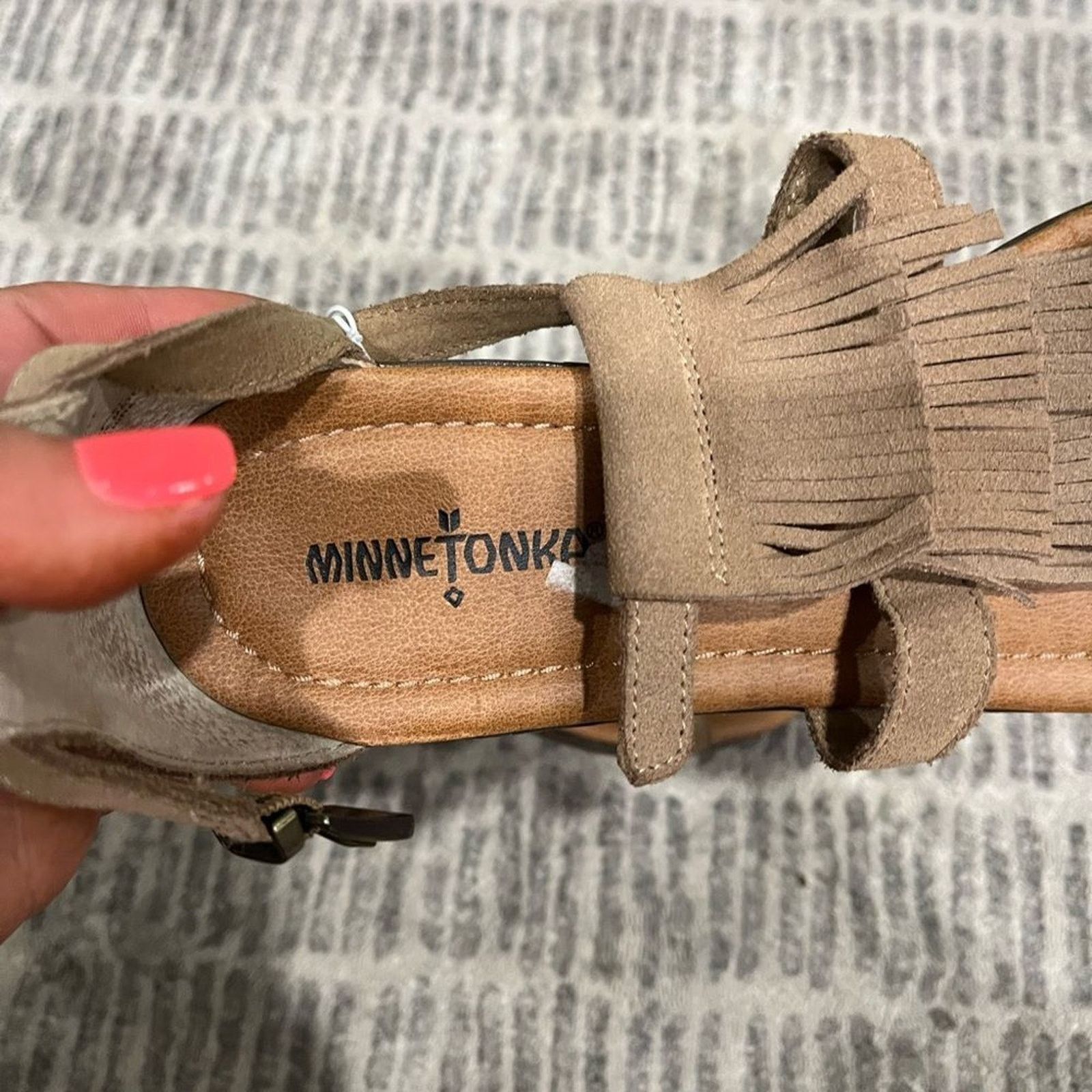 Minnetonka Minnetonka Strappy Fringe Sandals Suede Upper Leather Size 9 Size US 9 / IT 39 - 7 Thumbnail