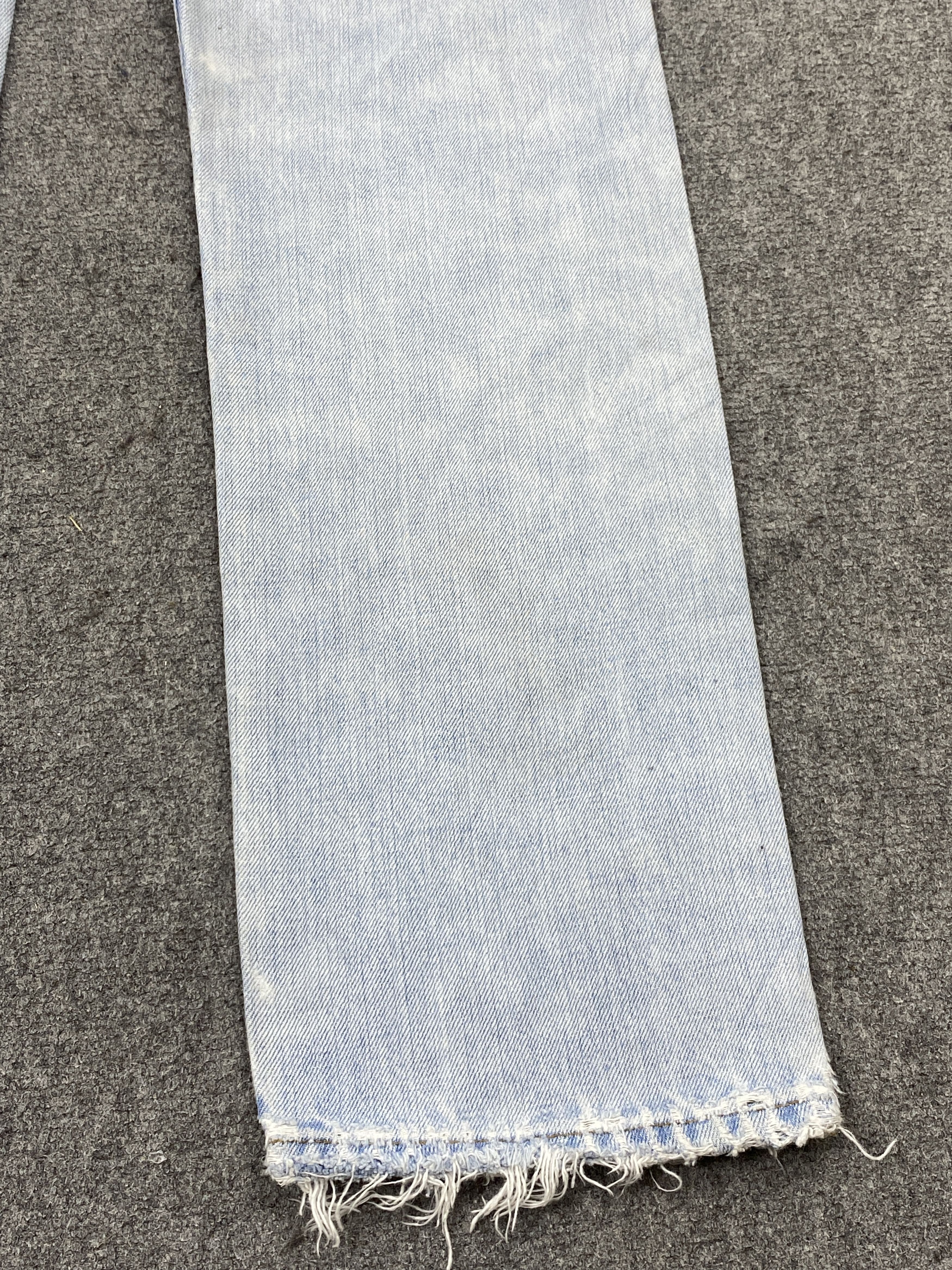 Levi's Vintage Levis 501 Light Wash Ripped Jeans DP2754 Size US 28 / EU 44 - 19 Thumbnail