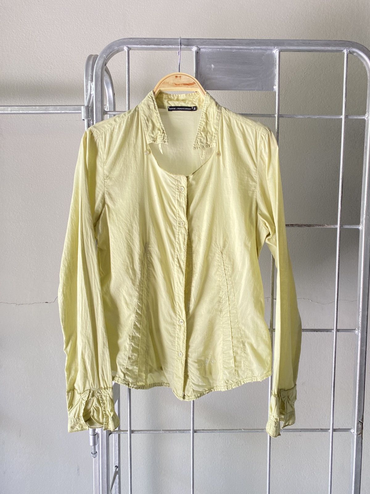 Marithe + Francois Girbaud MARITHE + FRANCOIS GIRBAUD Light Yellow Button-Up Blouse Size ONE SIZE - 15 Thumbnail