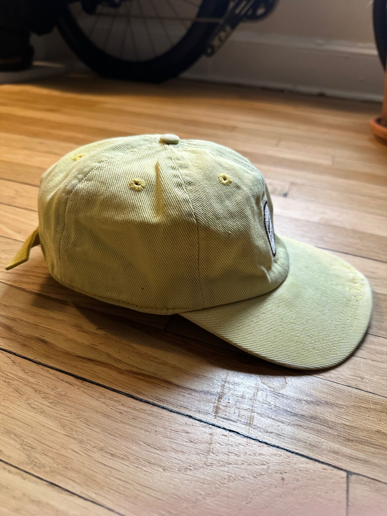 Nike Vintage Men's Nike Air Hat Yellow Rare Distressed Faded Size ONE SIZE - 5 Thumbnail
