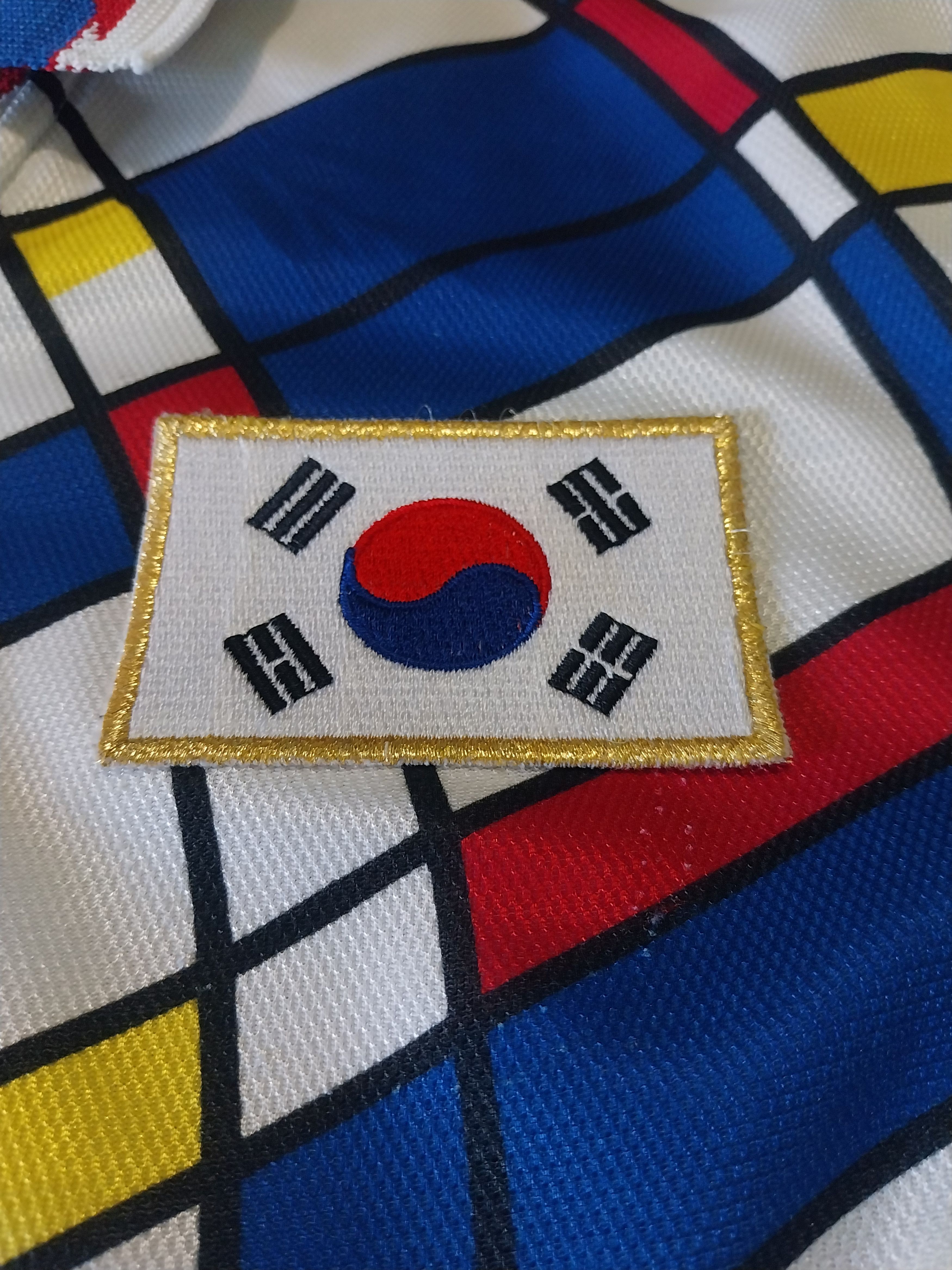 Vintage South korea 1994/1995 shin tae yong jersey football Size US M / EU 48-50 / 2 - 4 Thumbnail