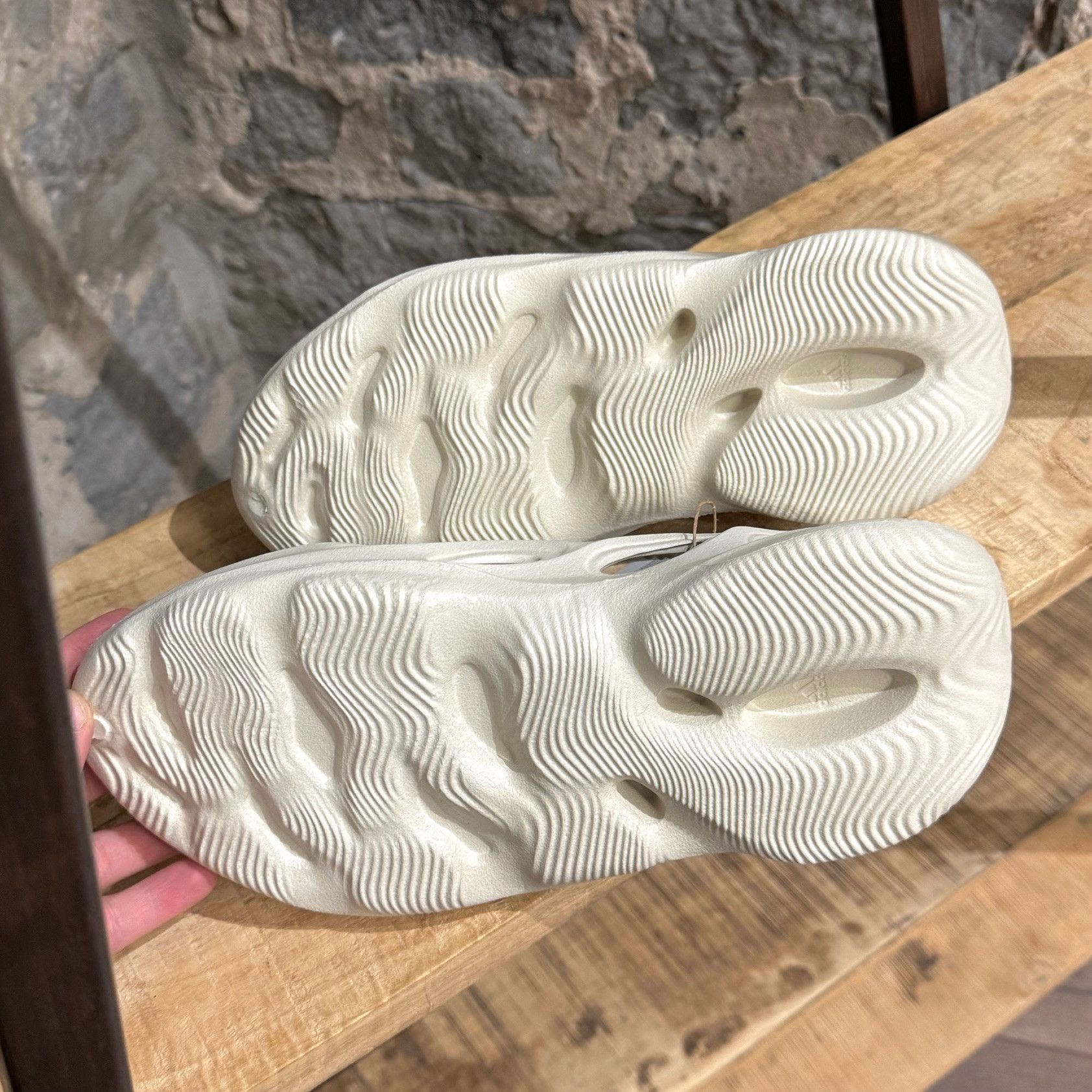 Adidas × Kanye West Adidas Yeezy Foam Sand Runner Sneakers Size US 10 / EU 43 - 7 Thumbnail