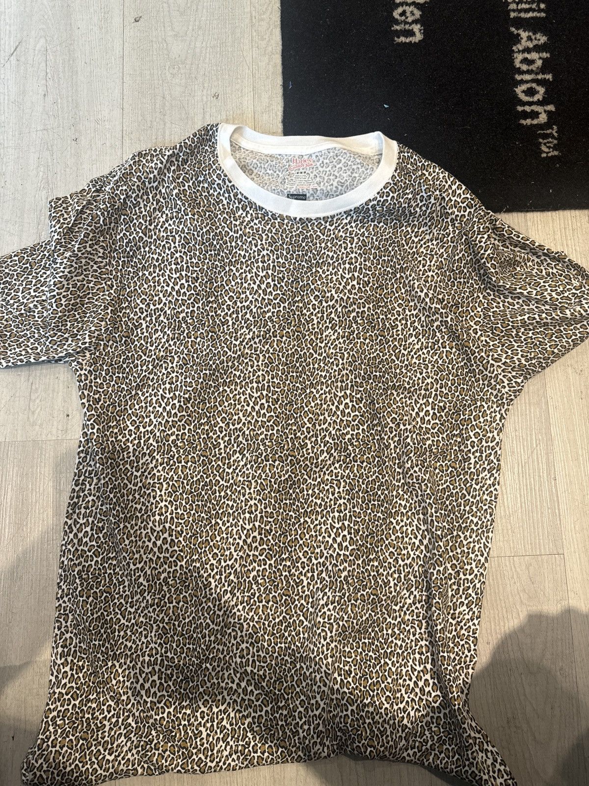 Supreme Hanes leopard single tee Tops
