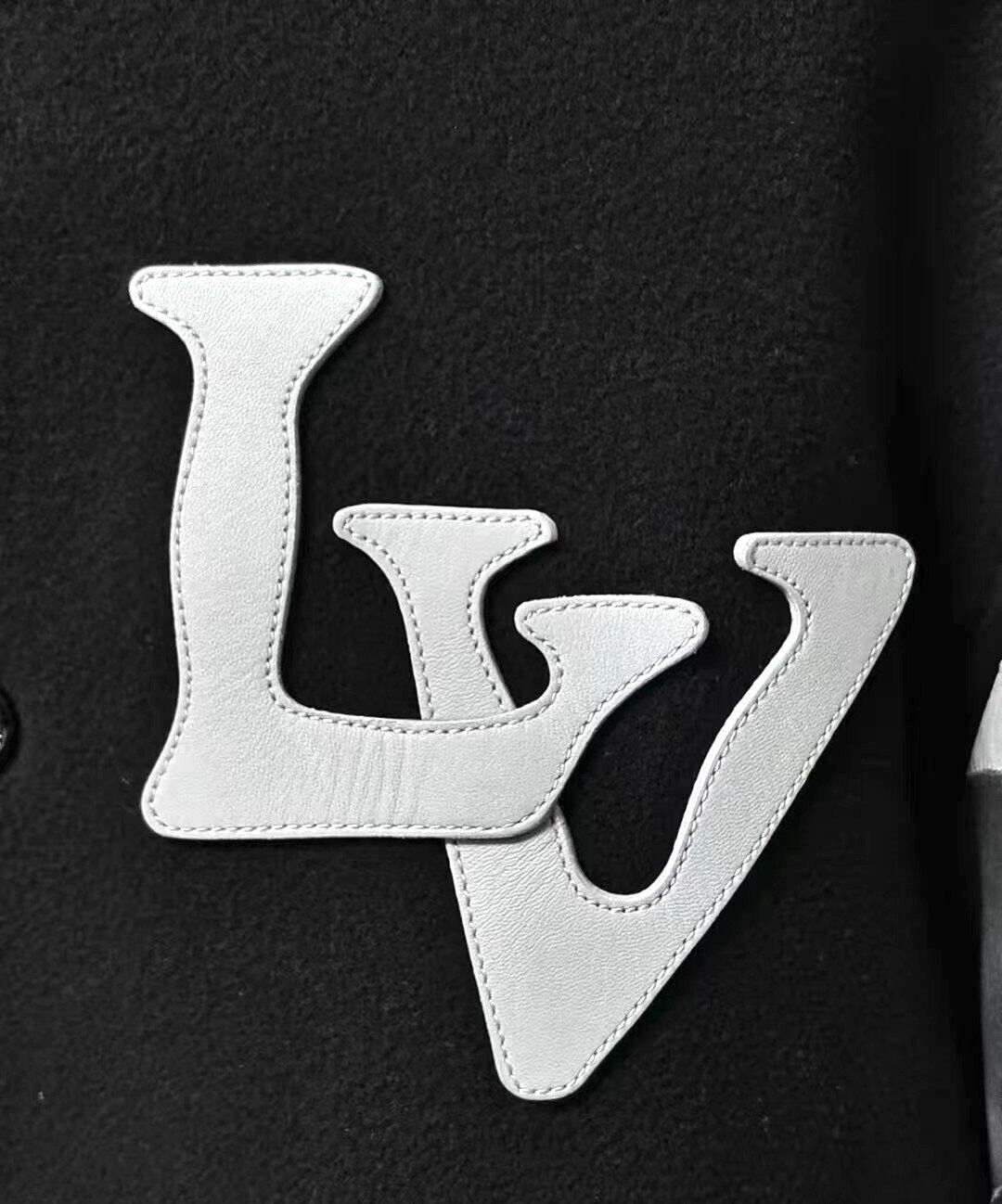 Louis Vuitton Louis Vuitton 56 Chains Camo Varsity Wool Leather Jacket Size US XL / EU 56 / 4 - 4 Thumbnail
