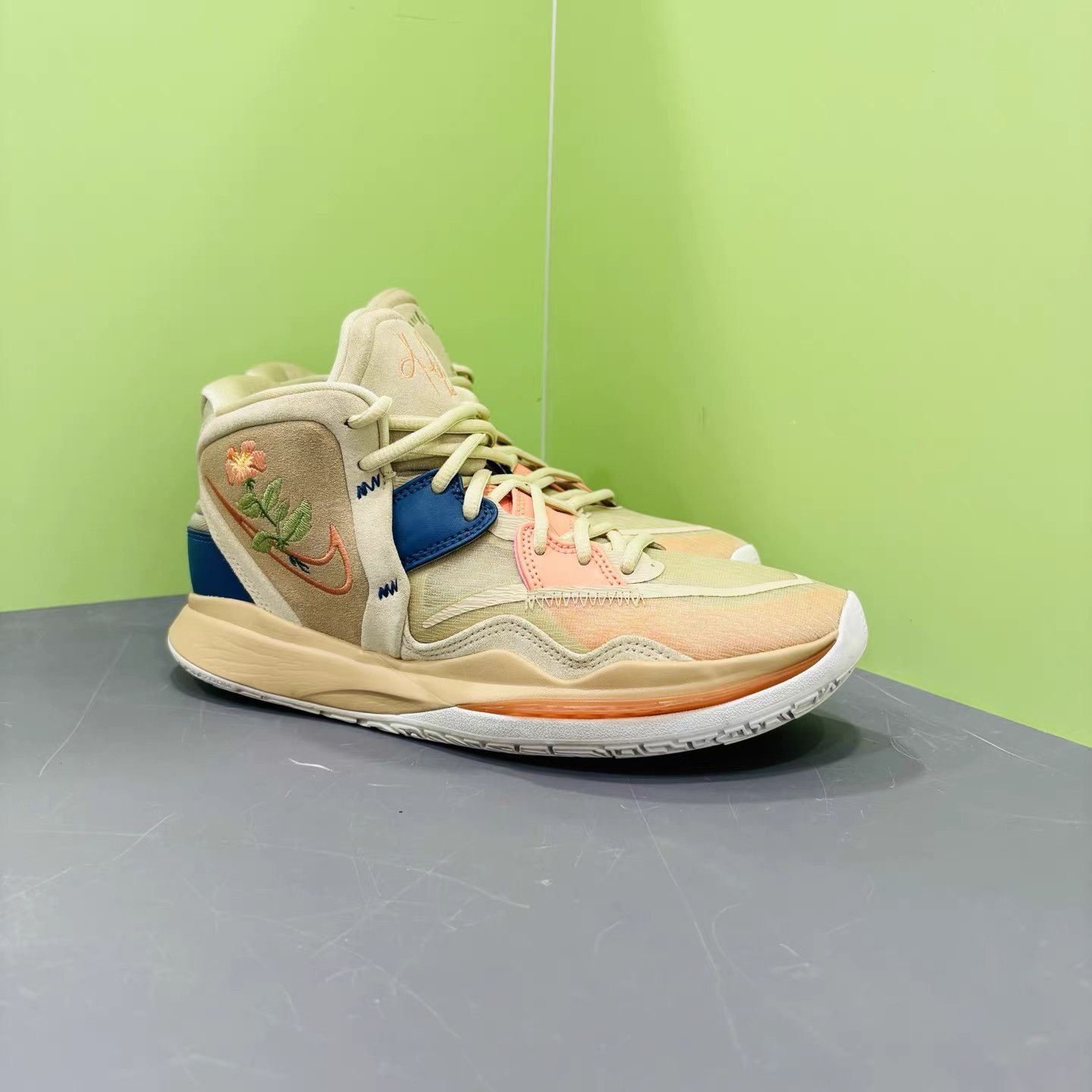 Nike Nike Kyrie 8 Basketball Shoes K15 Size US 9 / EU 42 - 3 Thumbnail