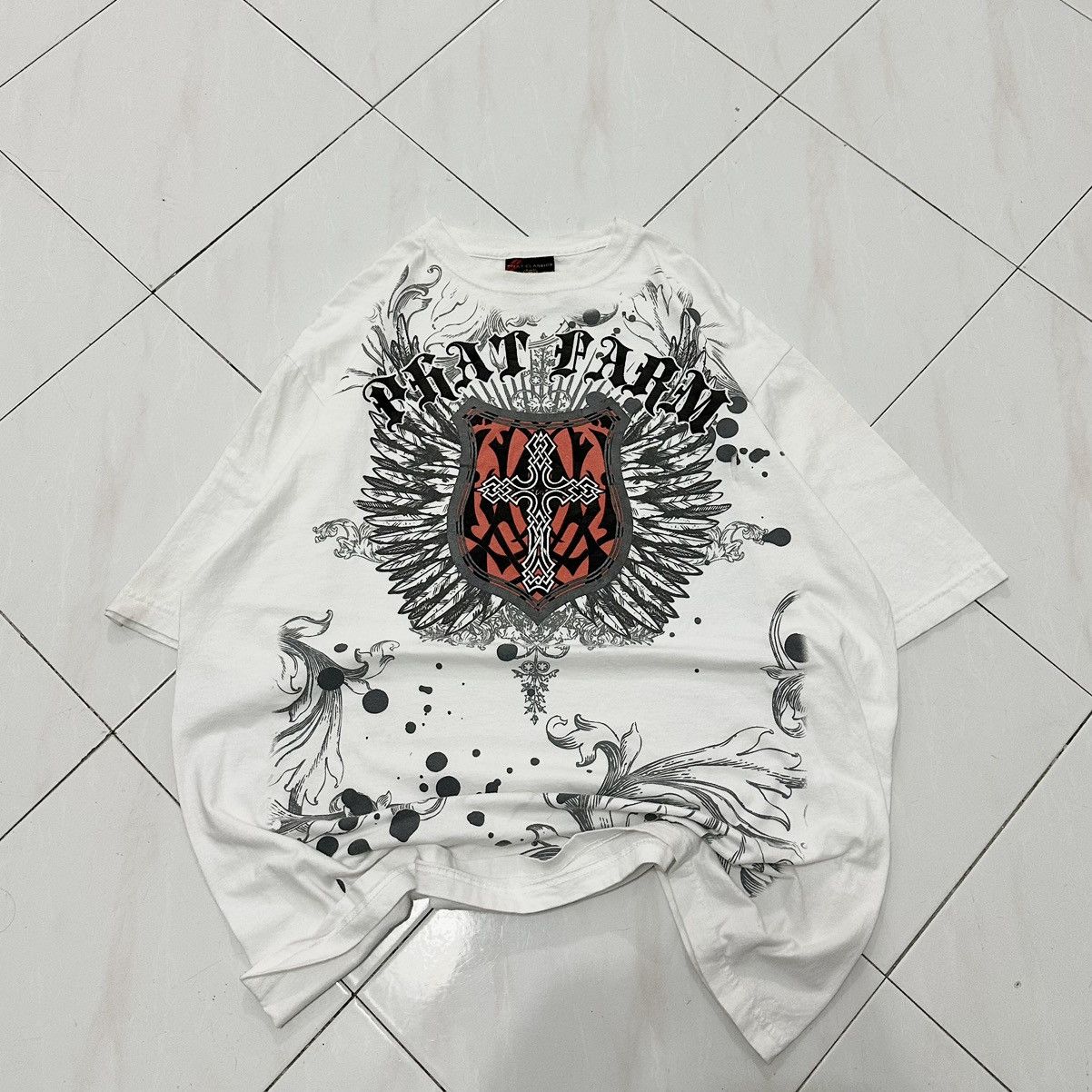 Phat Farm Phat Farm Vintage Y2K Tribal Cross Tee Size US XXL / EU 58 / 5 - 2 Thumbnail