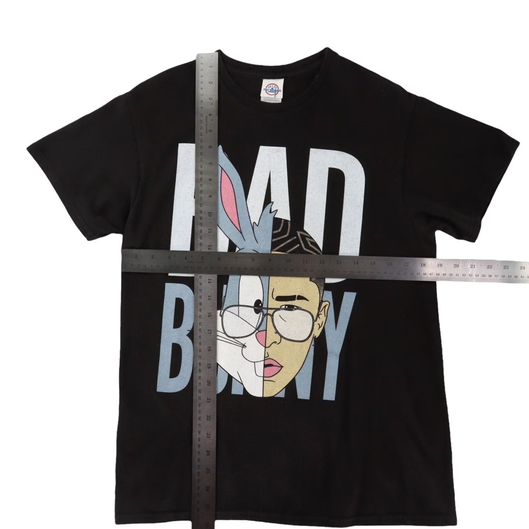 Vintage Bad Bunny X Bugs Bunny Black Tshirt Men Medium Size US M / EU 48-50 / 2 - 2 Thumbnail
