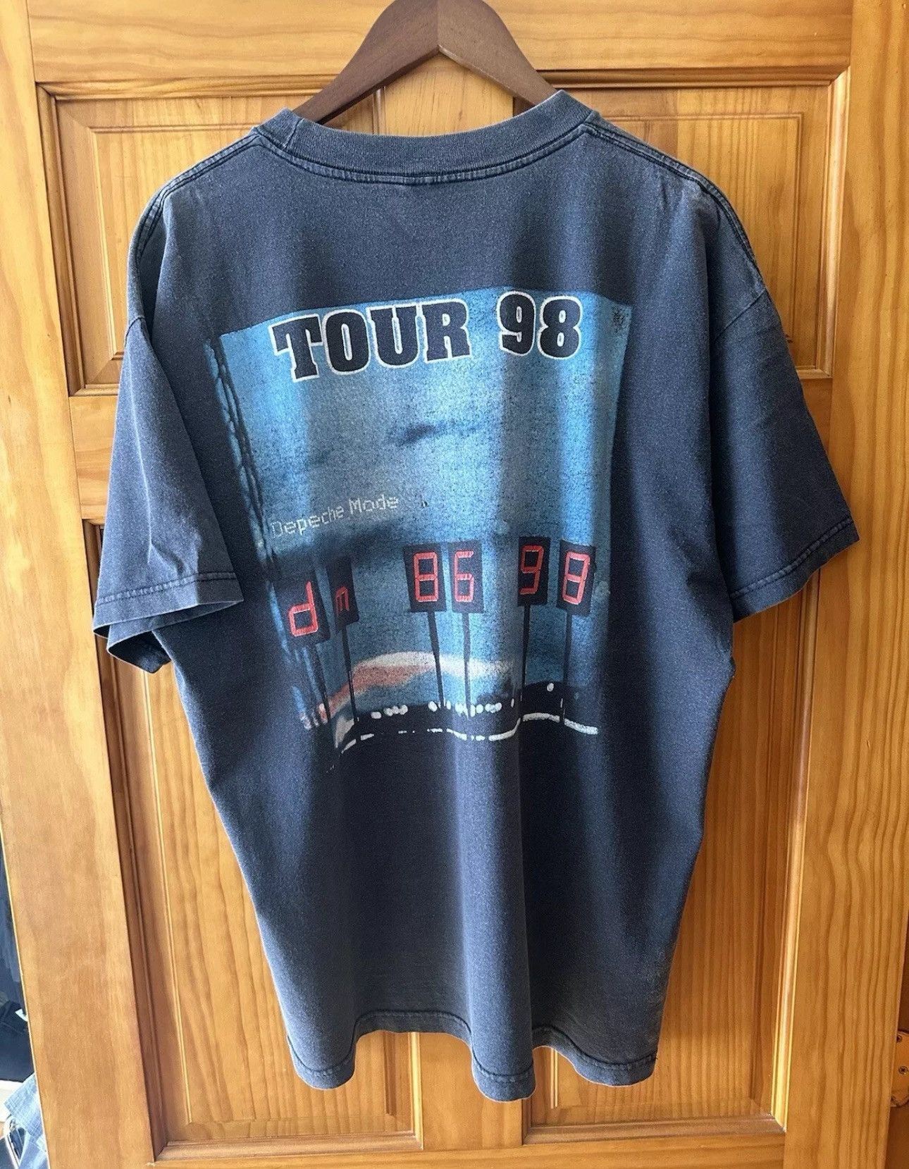 Vintage Depeche Mode Tour 98 Original T-Shirt Size US XL / EU 56 / 4 - 2 Thumbnail