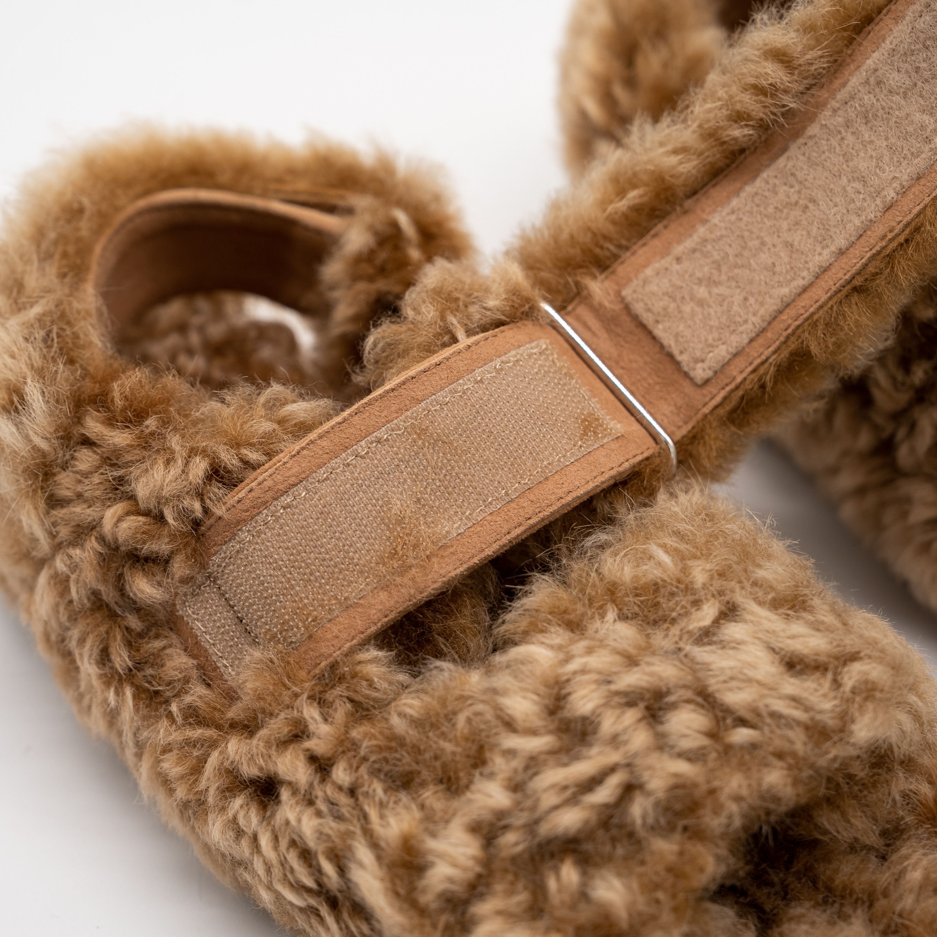 Miu Miu 36eu 6 US Miu Miu Camel Brown Shearling Sandals Size US 6 / IT 36 - 9 Thumbnail
