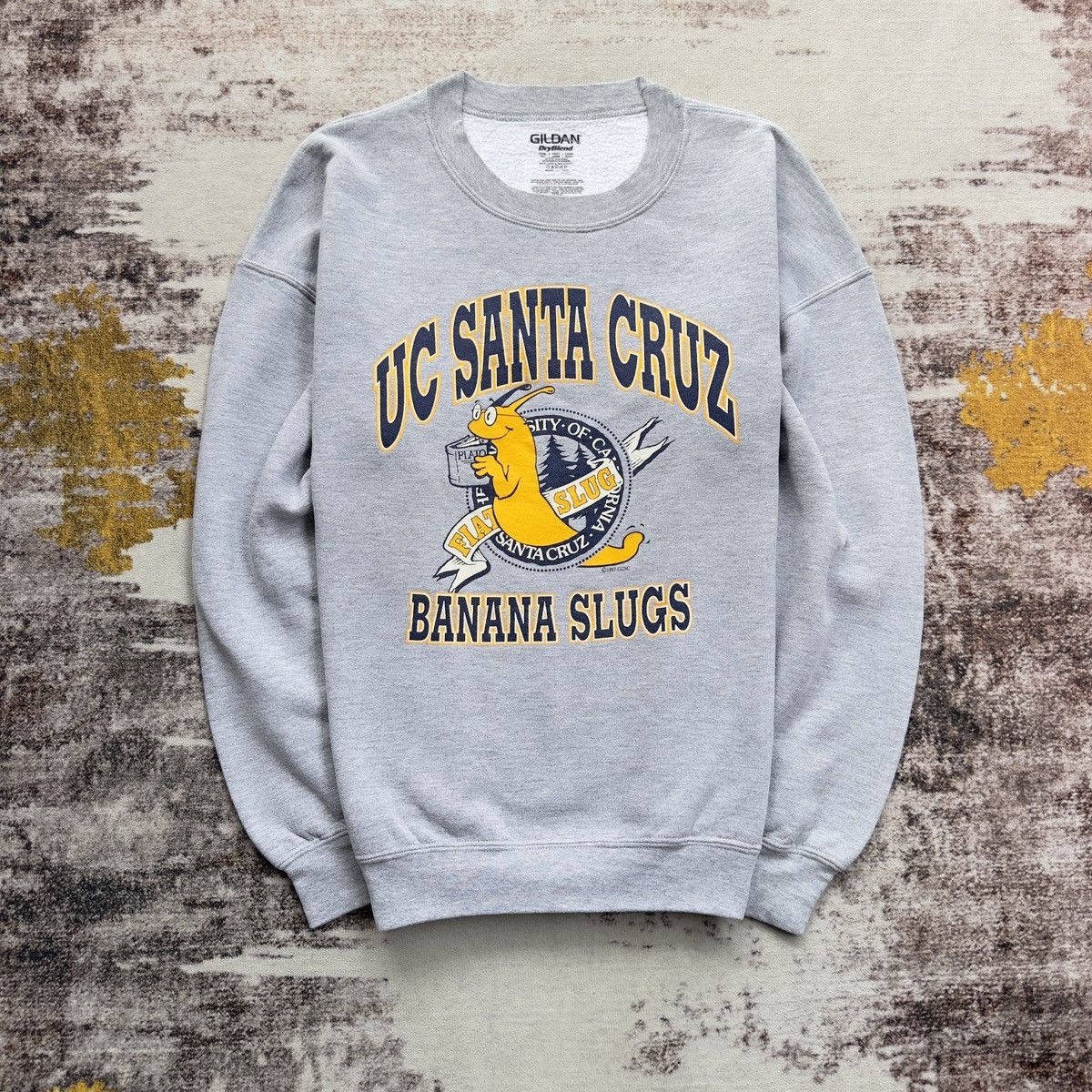 VINTAGE PULP FICTION UC SANTA CRUZ SLUGS SWEATSHIRT