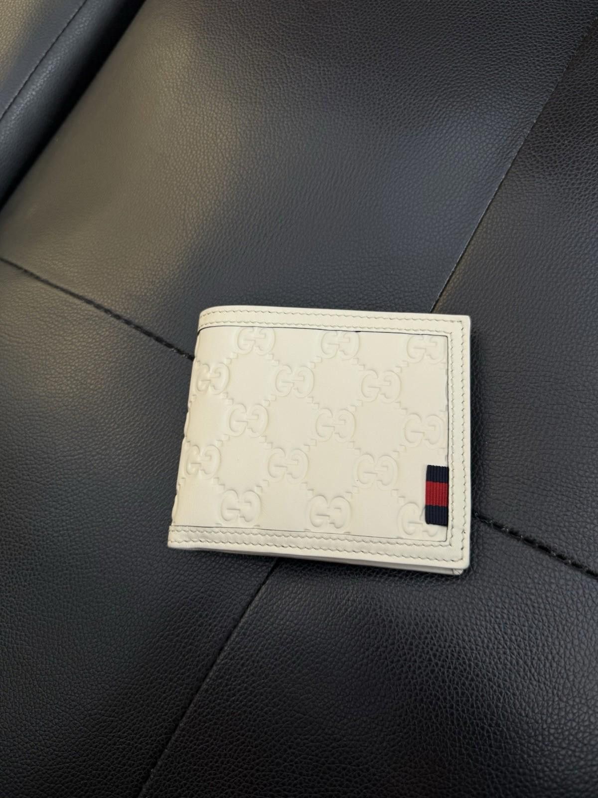 Gucci GUCCI Bifold Wallet Leather Authentic $595 Embroidered Size ONE SIZE - 2 Thumbnail