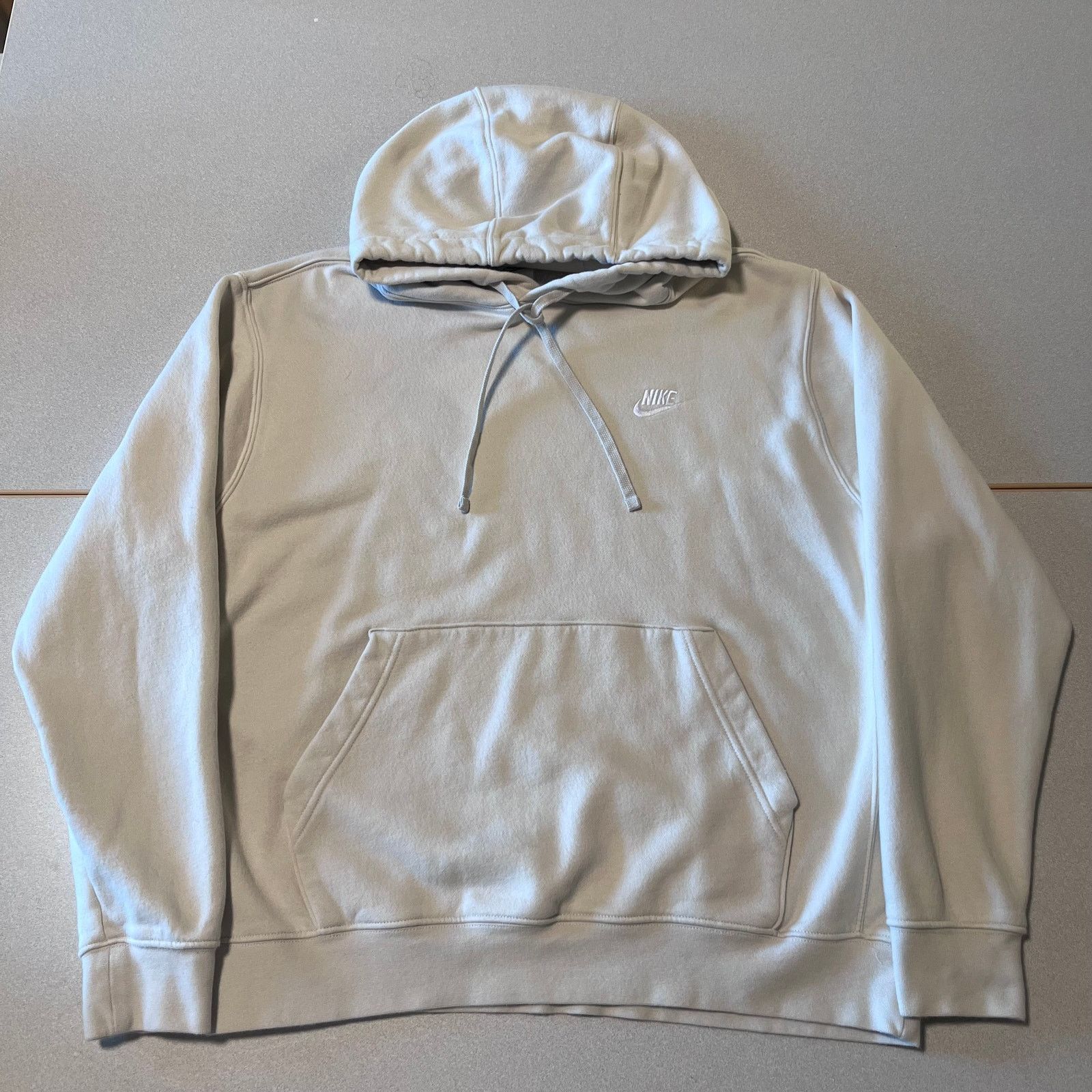 Nike Nike Club Fleece Hoodie – XL – Pale Grey Pullover Sweatshirt Size US XL / EU 56 / 4 - 2 Thumbnail