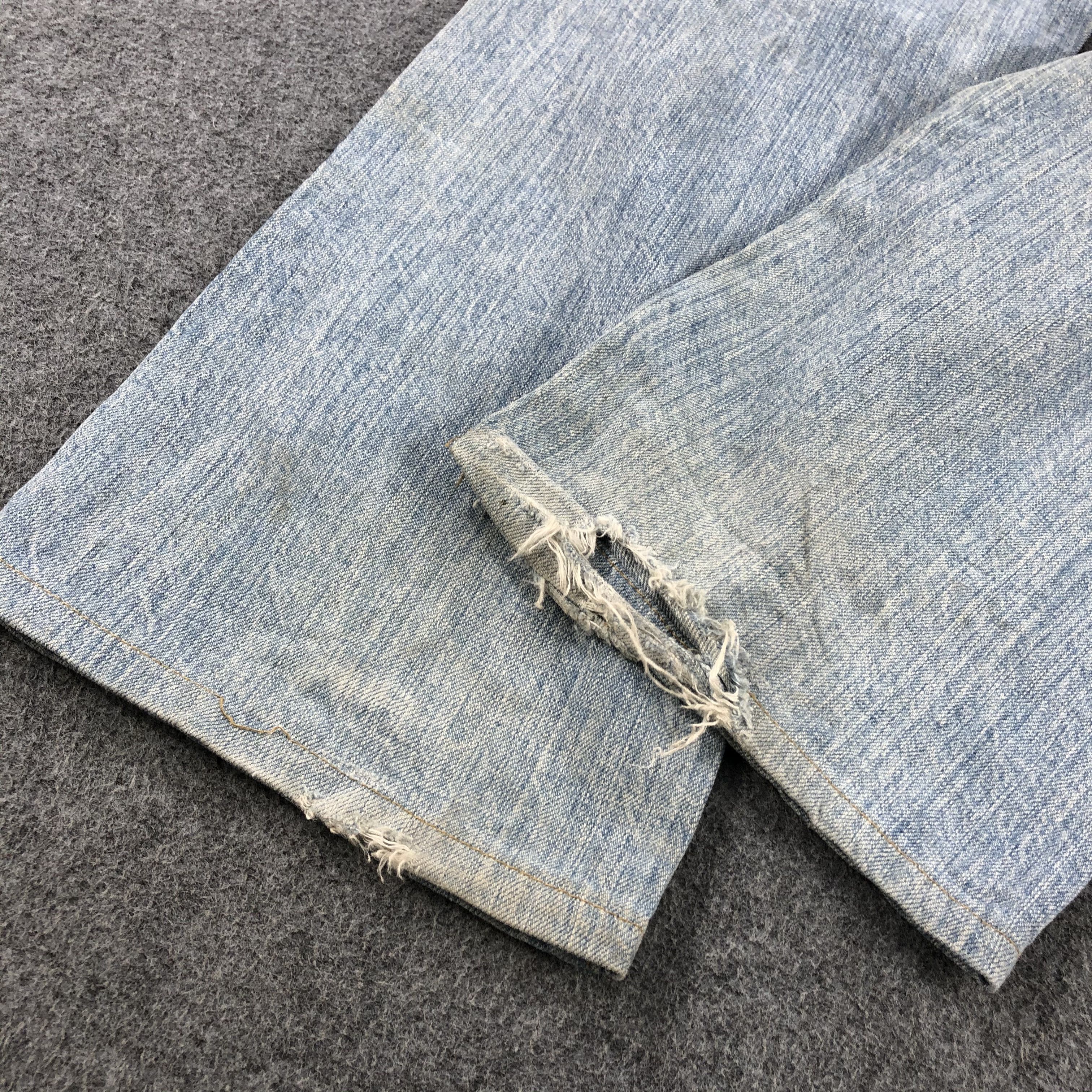 Levi's Vintage 90s Light Wash Levis 501 Jeans-JM1914 Size US 32 / EU 48 - 4 Thumbnail
