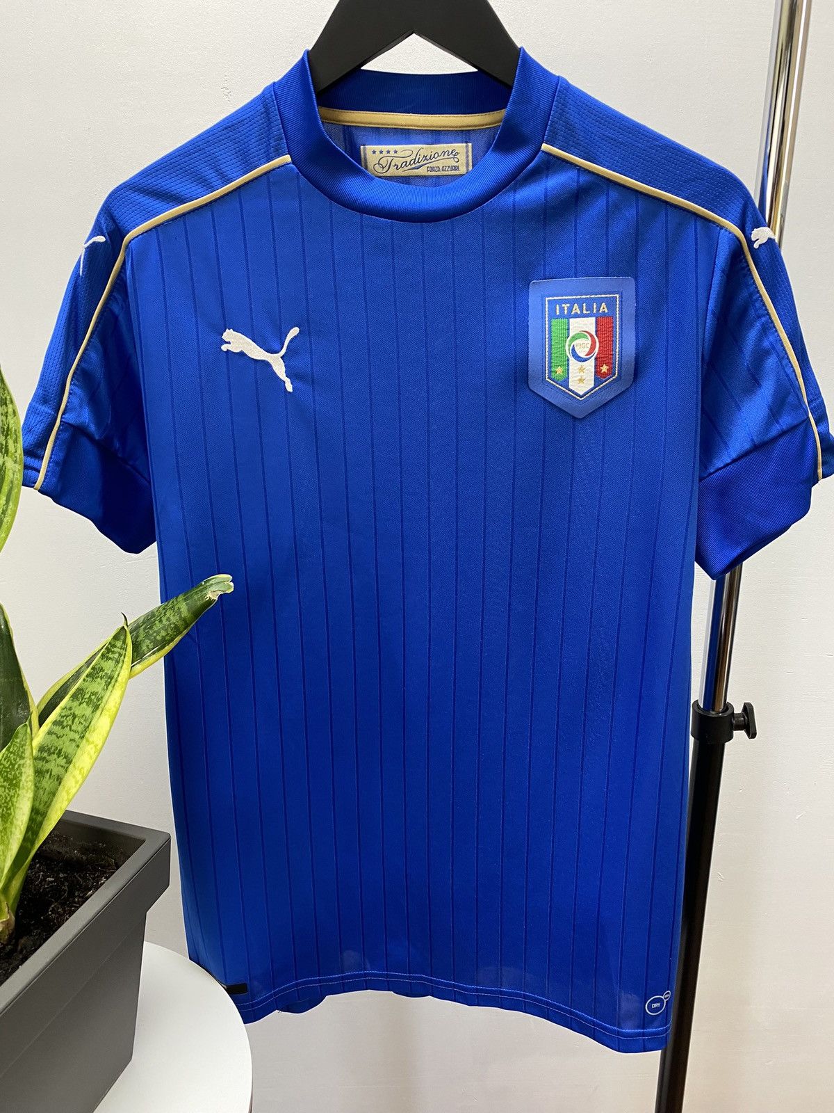 Puma Puma Italy 2016 Home Kit Soccer Jersey Football Shirt Size US M / EU 48-50 / 2 - 6 Thumbnail