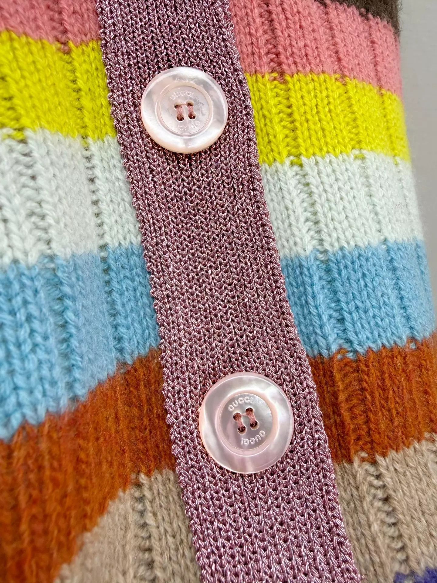 Gucci Gucci Rainbow Stripe Knit Cardigan S (New) Size S / US 4 / IT 40 - 4 Thumbnail