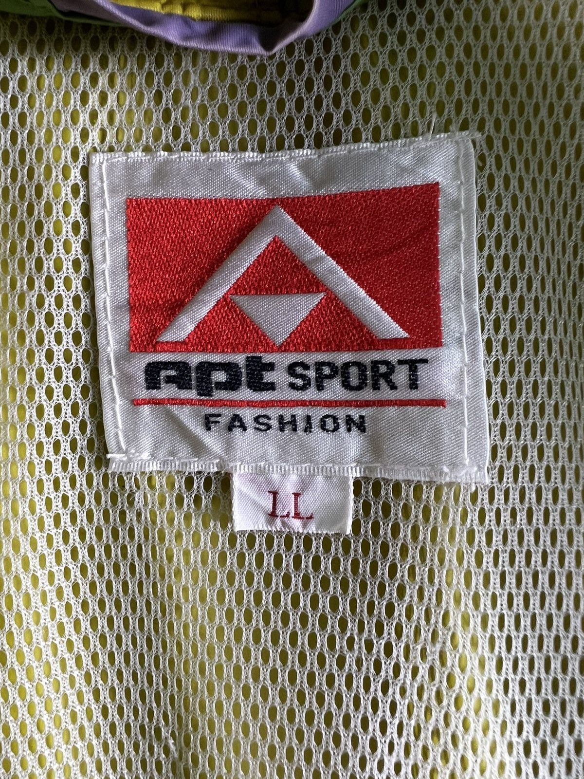 Apt. 9 × Japanese Brand 🔥Vtg. Waterproof APT SPORT ART COLLECTION COLOR BLOCK Size US L / EU 52-54 / 3 - 9 Thumbnail