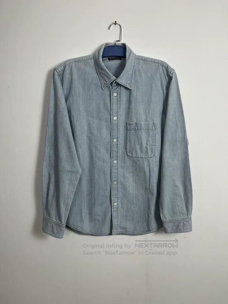 Balenciaga Balenciaga Light Blue Denim Shirt Size XS / US 0-2 / IT 36-38 - 1 Thumbnail
