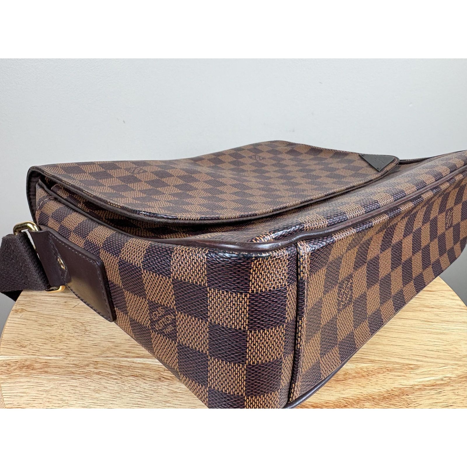 Louis Vuitton Authentic Louis Vuitton Shelton MM Damier Ebene Messenger Size ONE SIZE - 6 Thumbnail