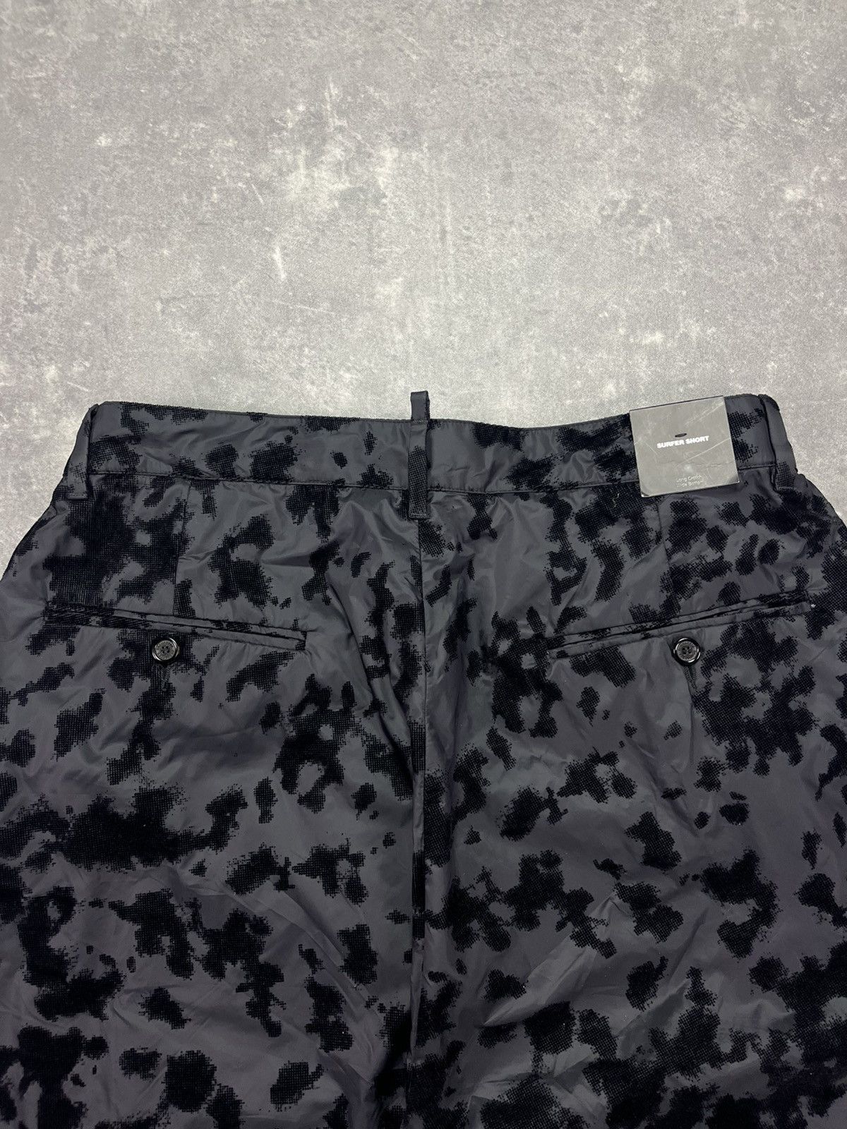 Dsquared2 DSWT Dsquared2 Flock Surfer Shorts 50 Baggy Wide Leg Size US 34 / EU 50 - 14 Thumbnail